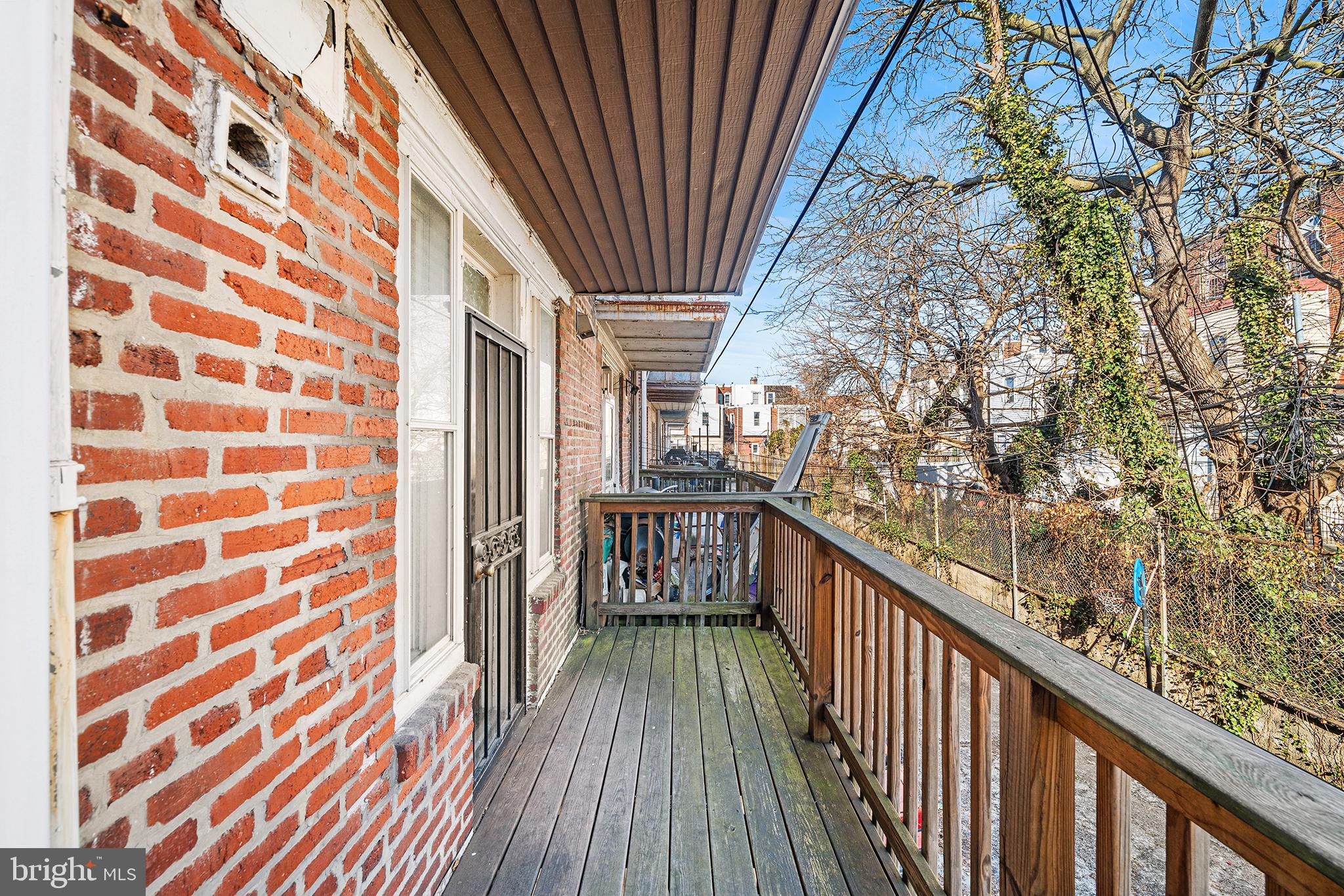 UNIVERSITY CITY - Residential