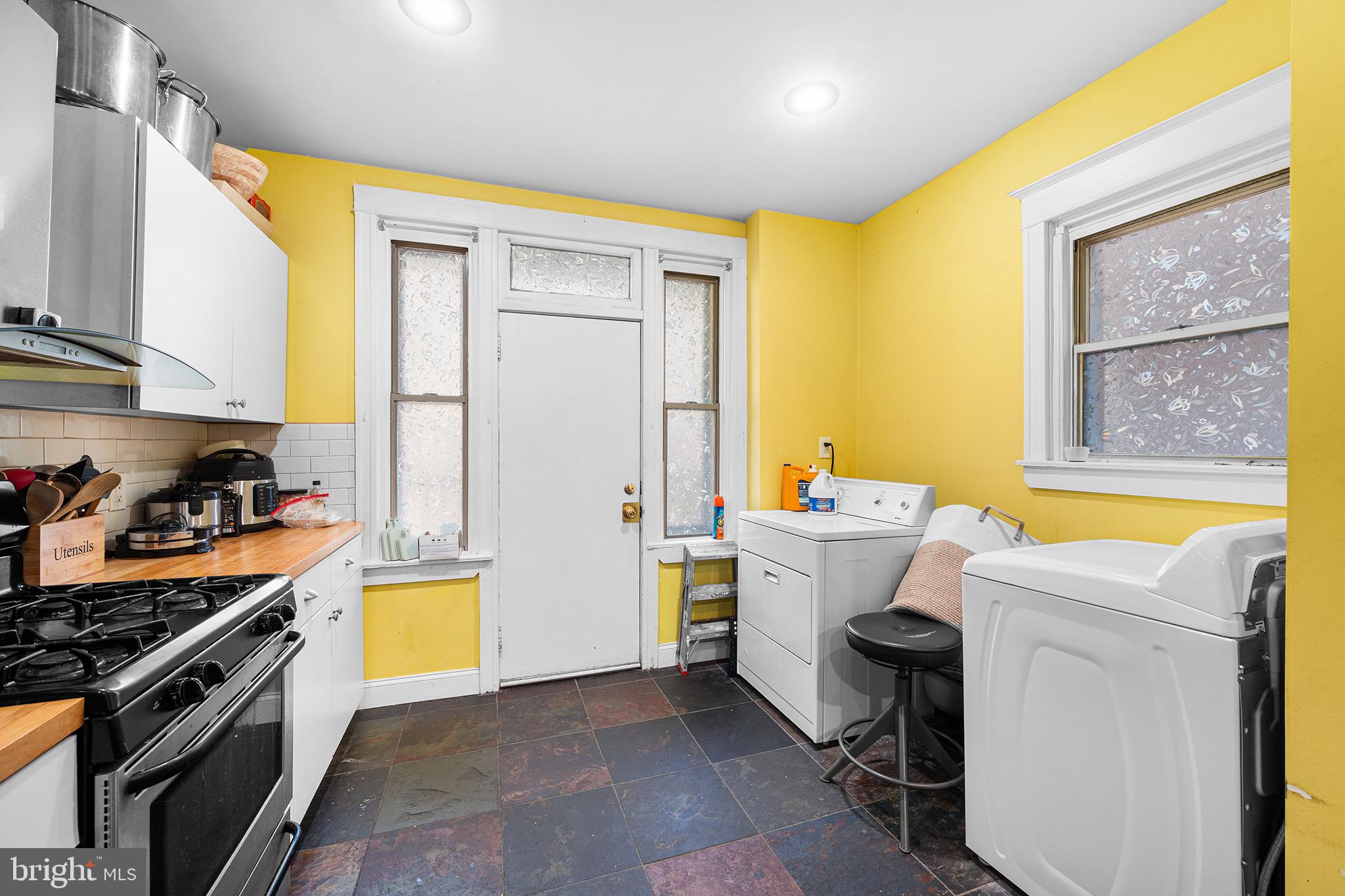 UNIVERSITY CITY - Residential