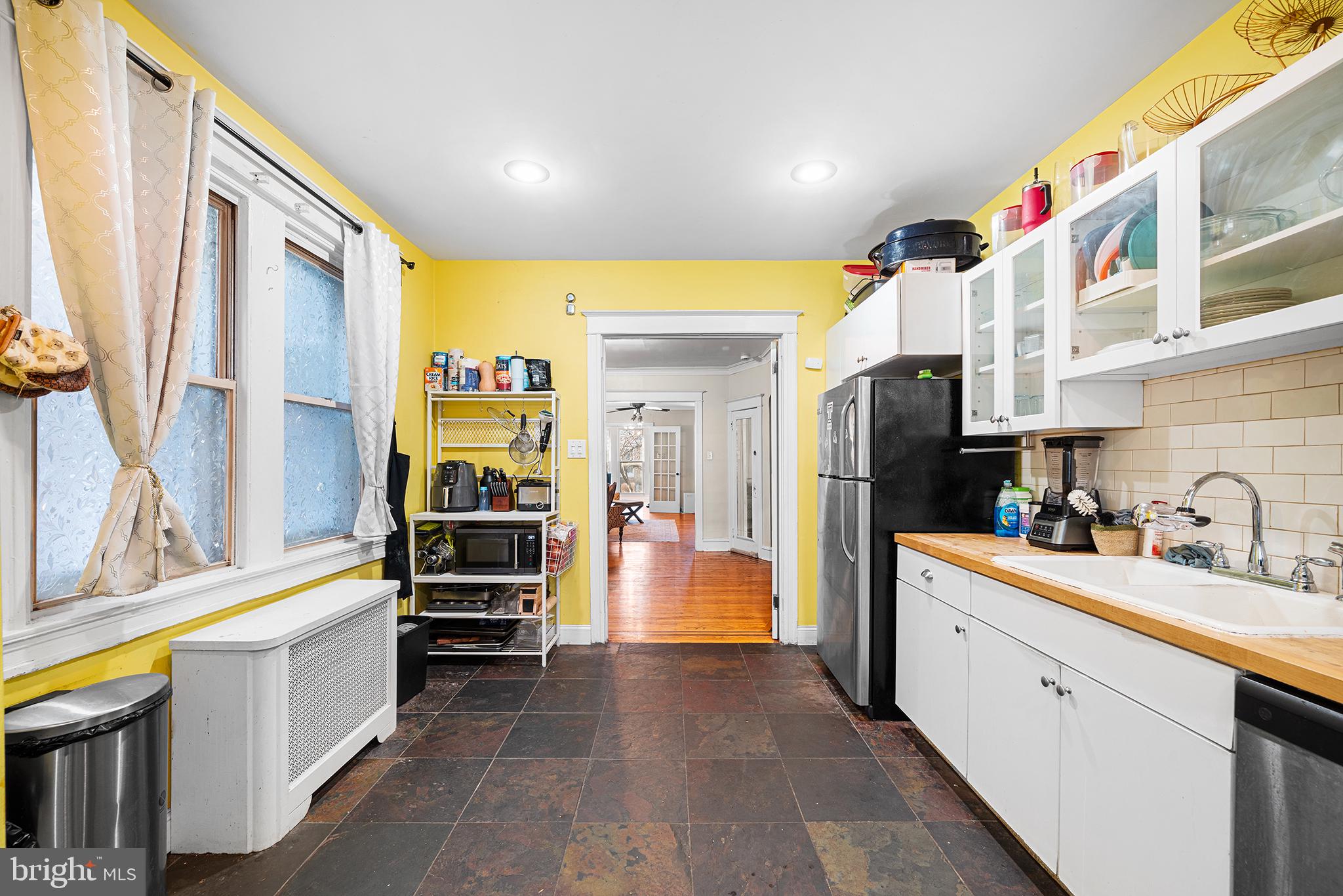 UNIVERSITY CITY - Residential