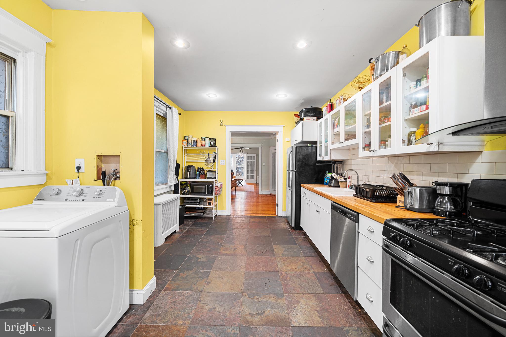 UNIVERSITY CITY - Residential