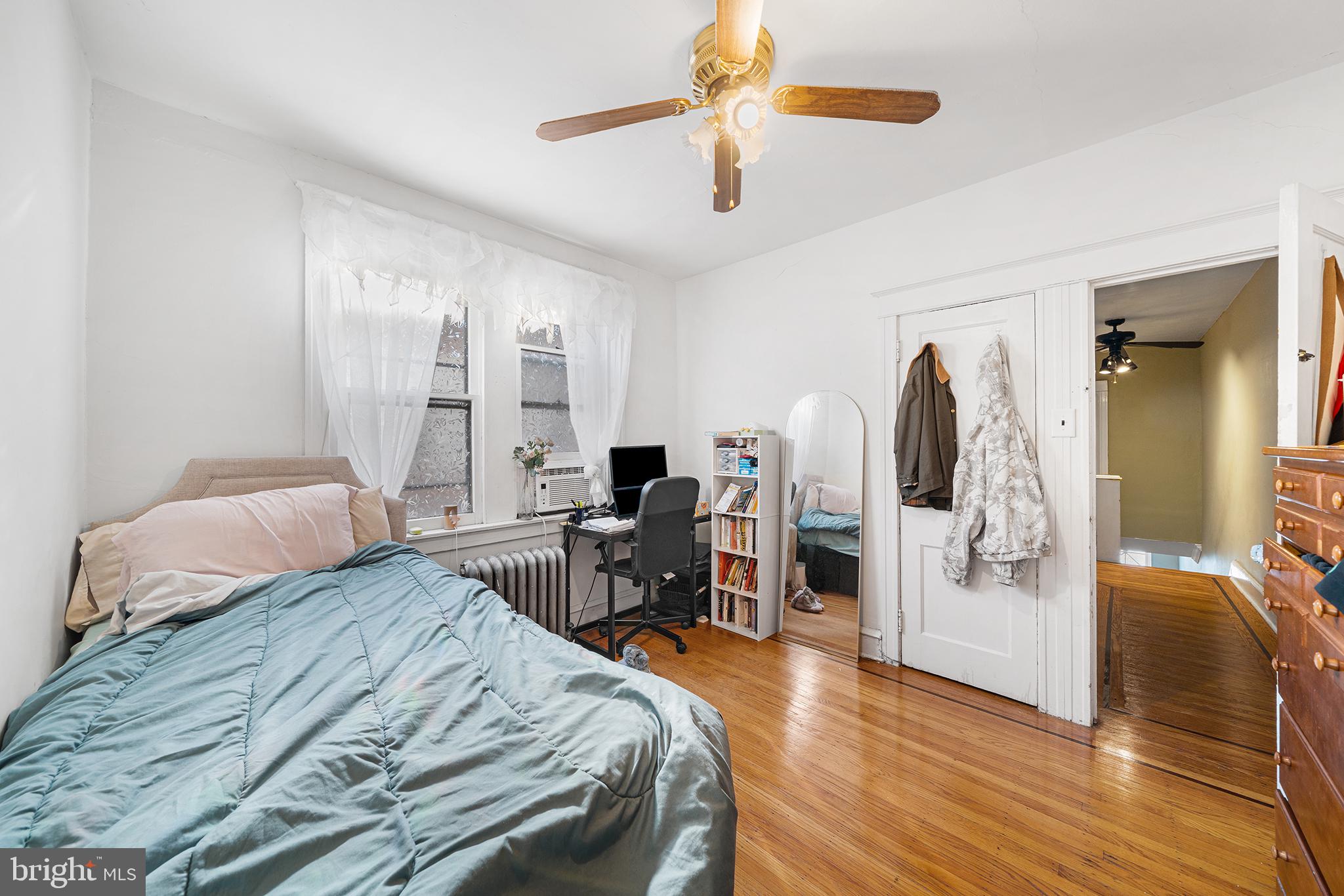 UNIVERSITY CITY - Residential