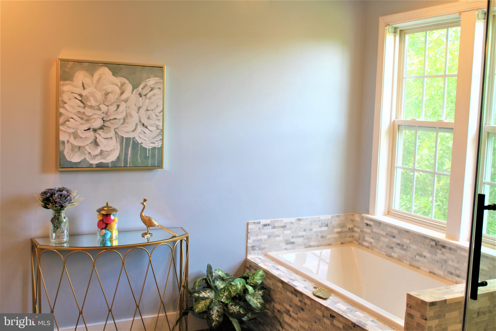 ORANGE ESTATES - Residential