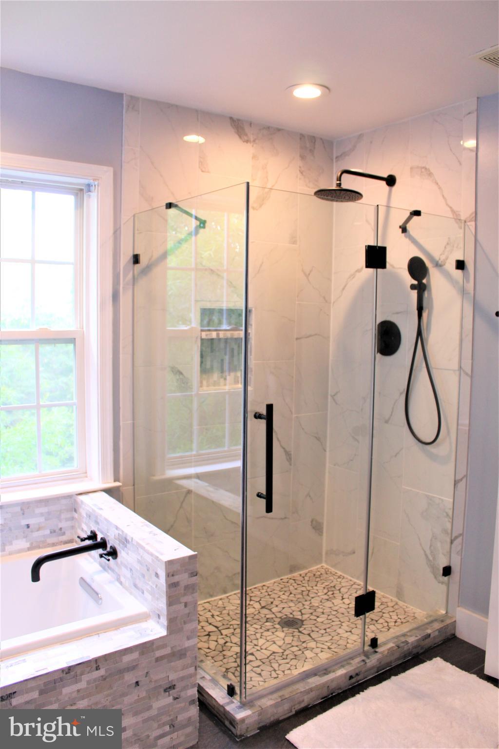 ORANGE ESTATES - Residential