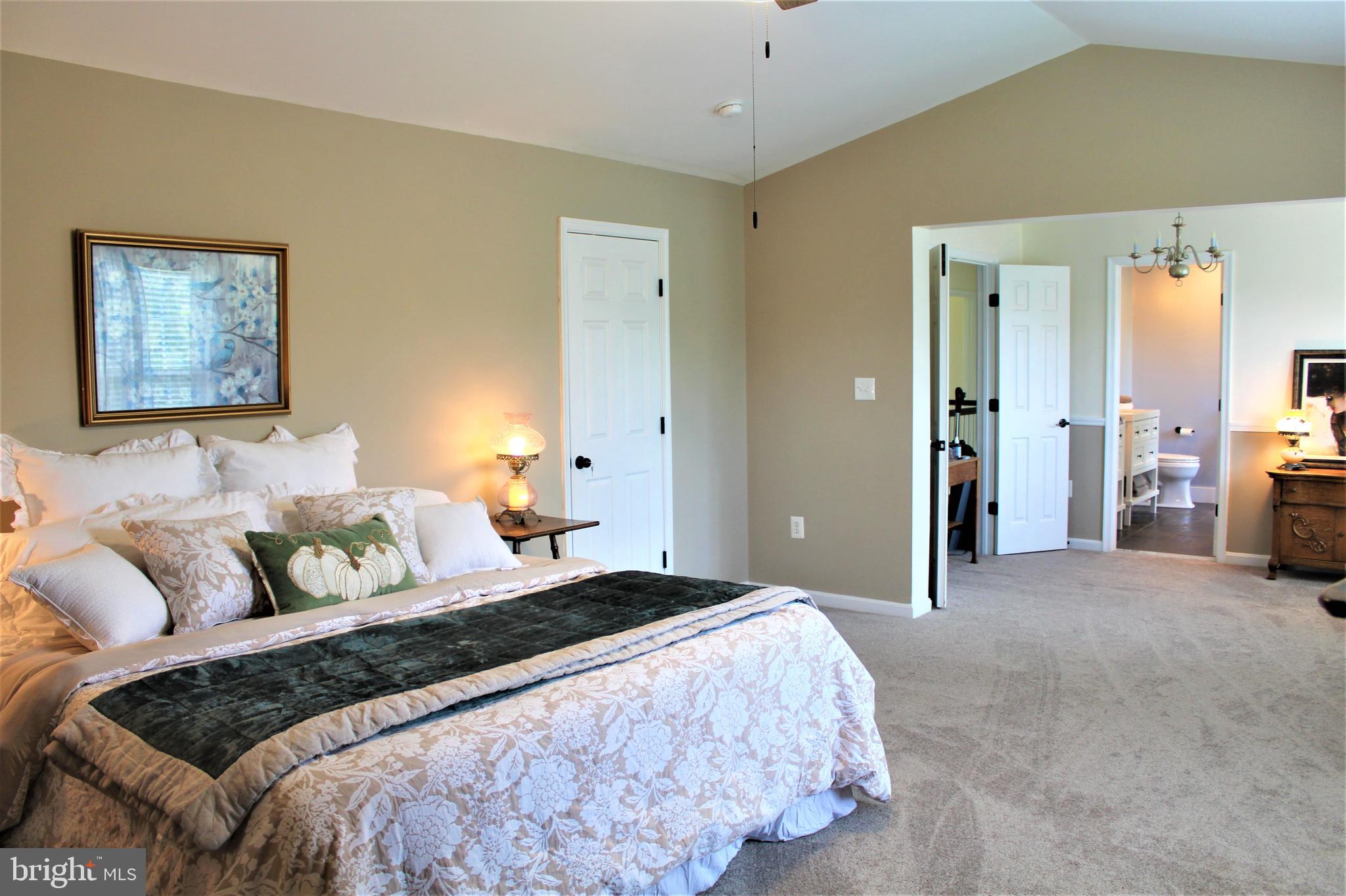 ORANGE ESTATES - Residential