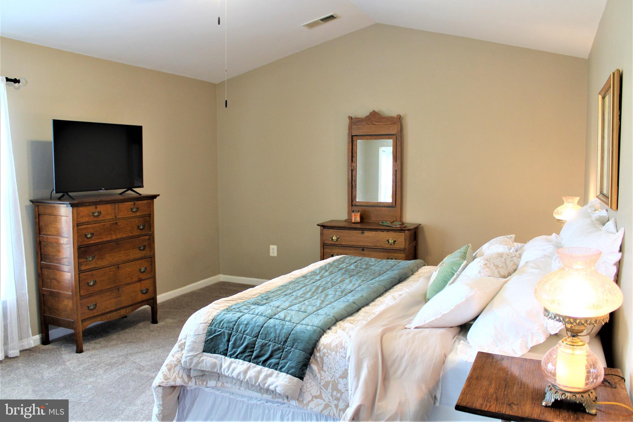 ORANGE ESTATES - Residential