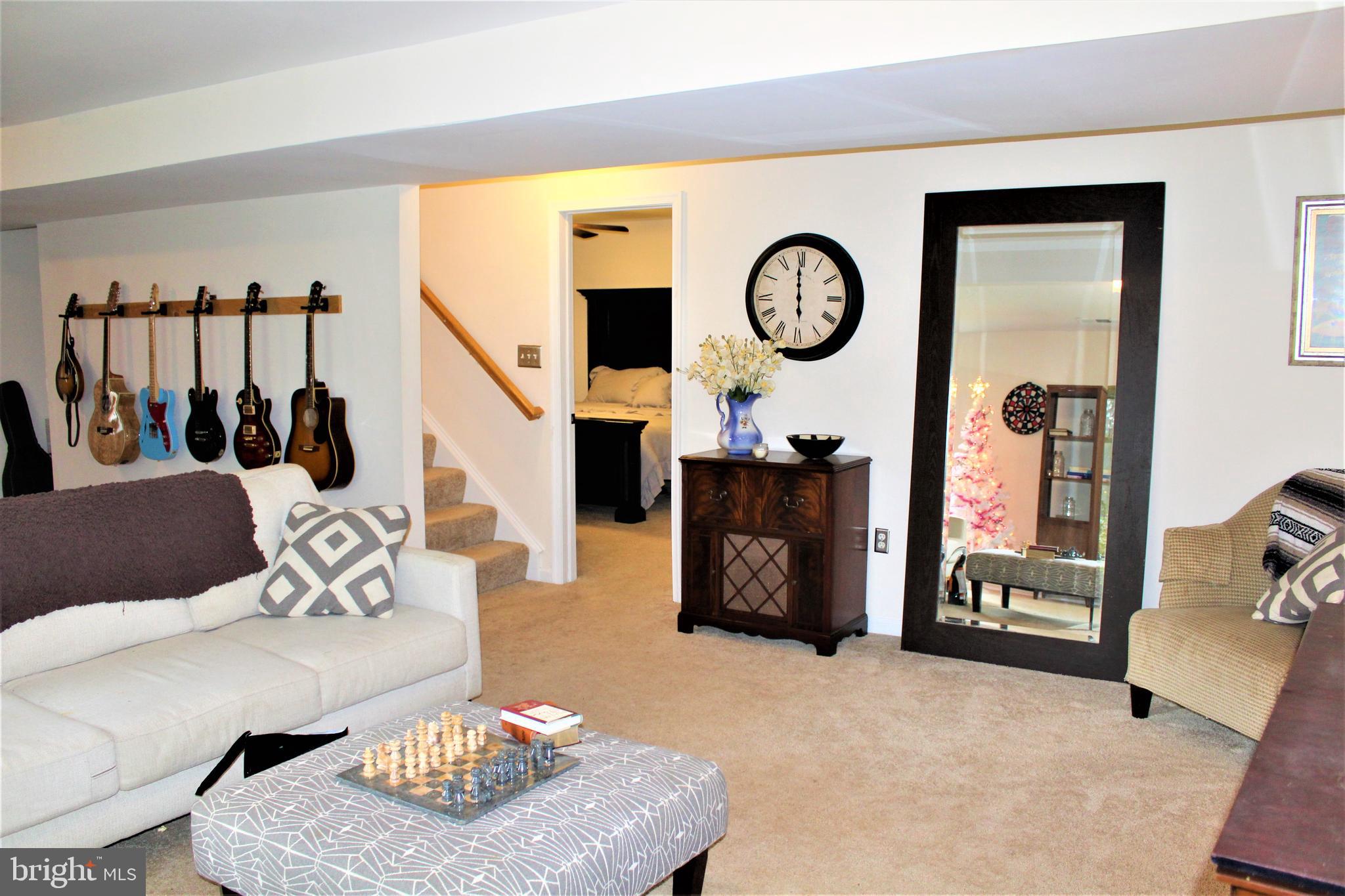 ORANGE ESTATES - Residential