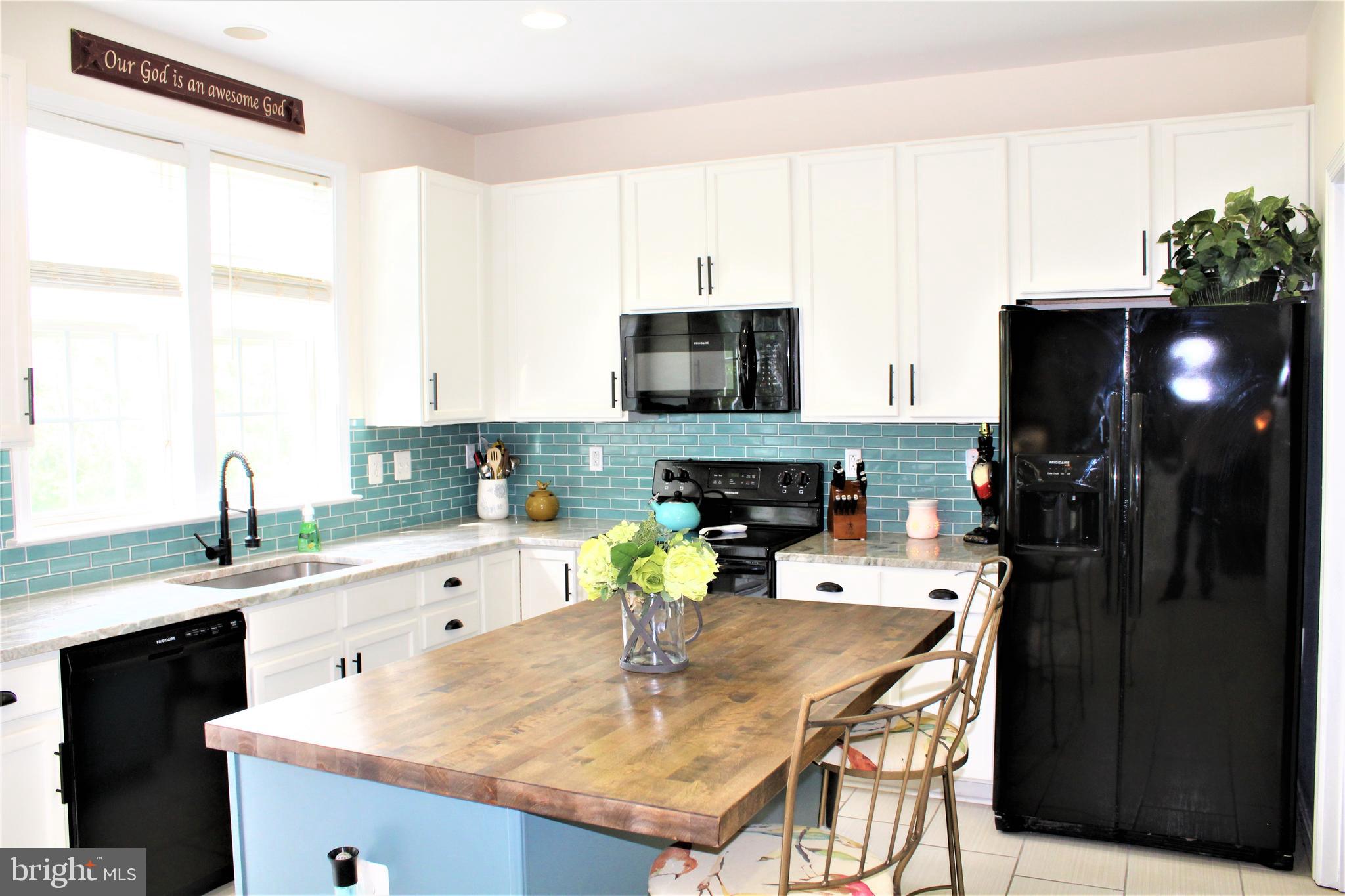 ORANGE ESTATES - Residential