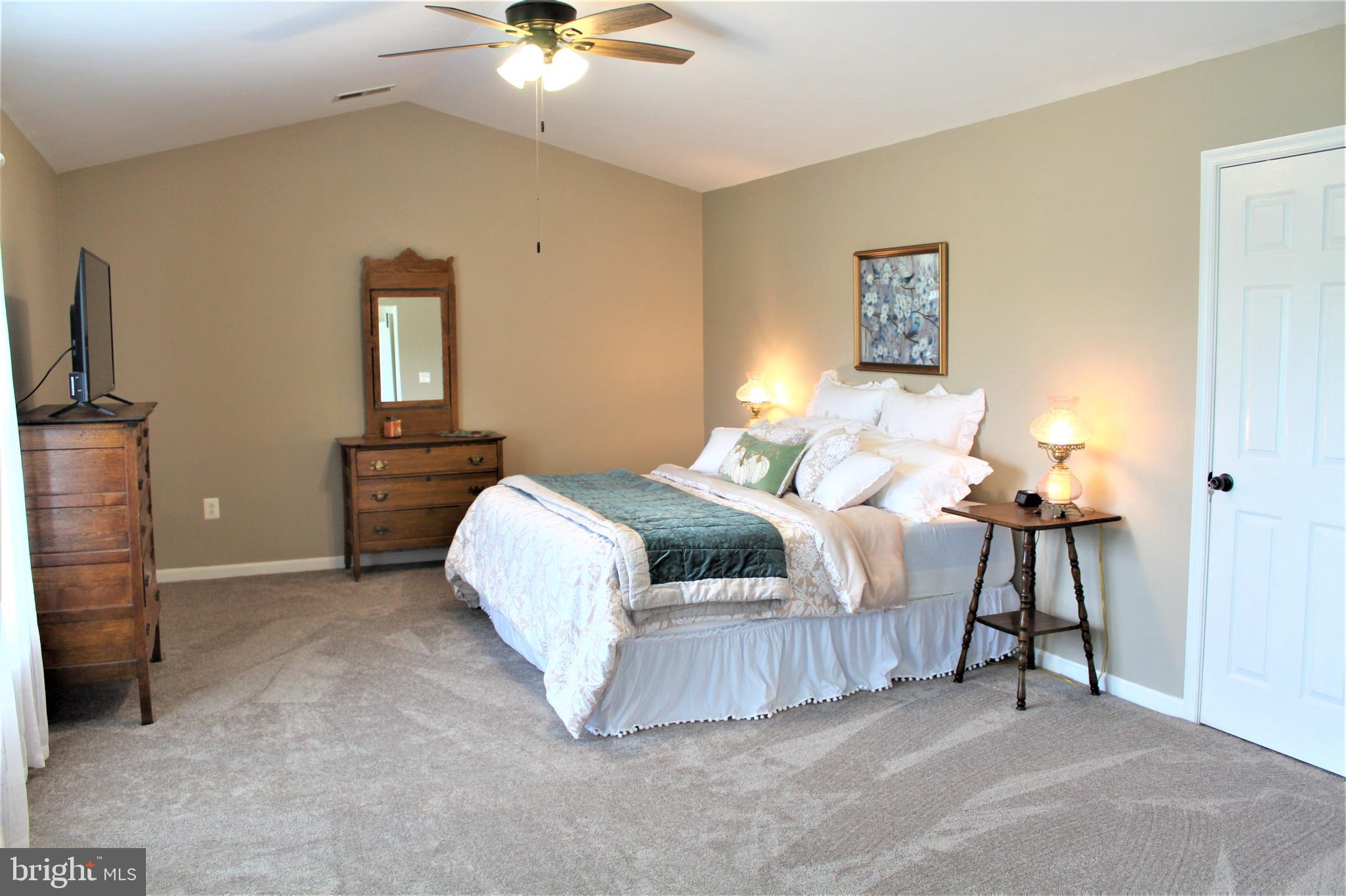 ORANGE ESTATES - Residential