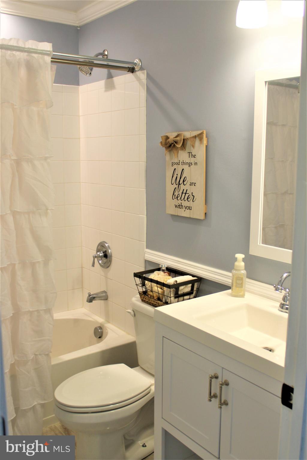 ORANGE ESTATES - Residential