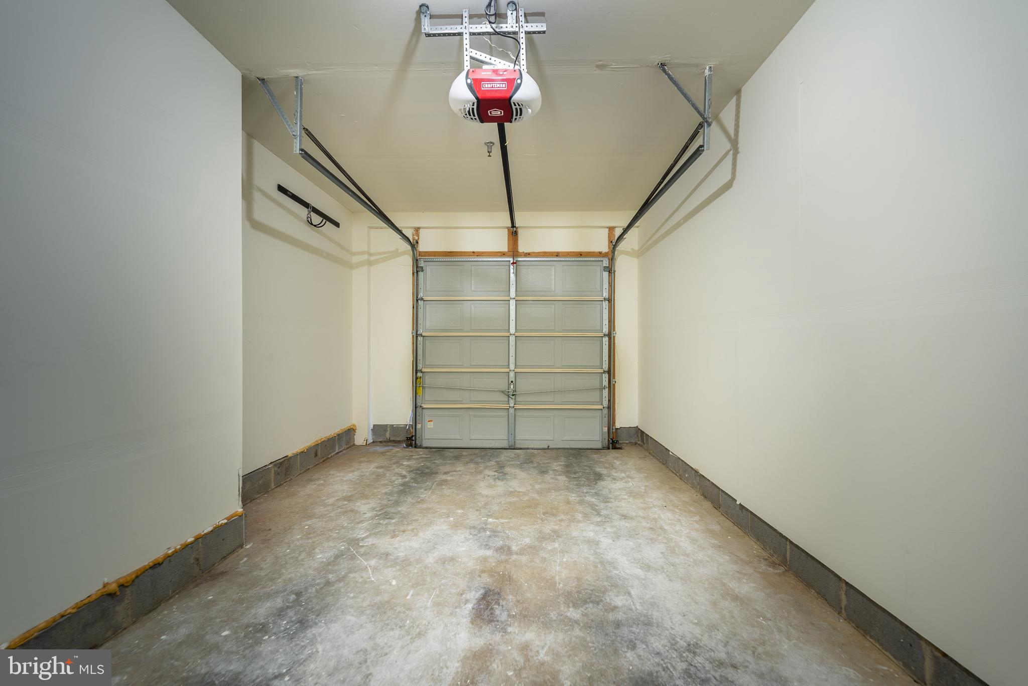 VILLAGES OF POTOMAC AT INDIAN HEAD - Residential Lease