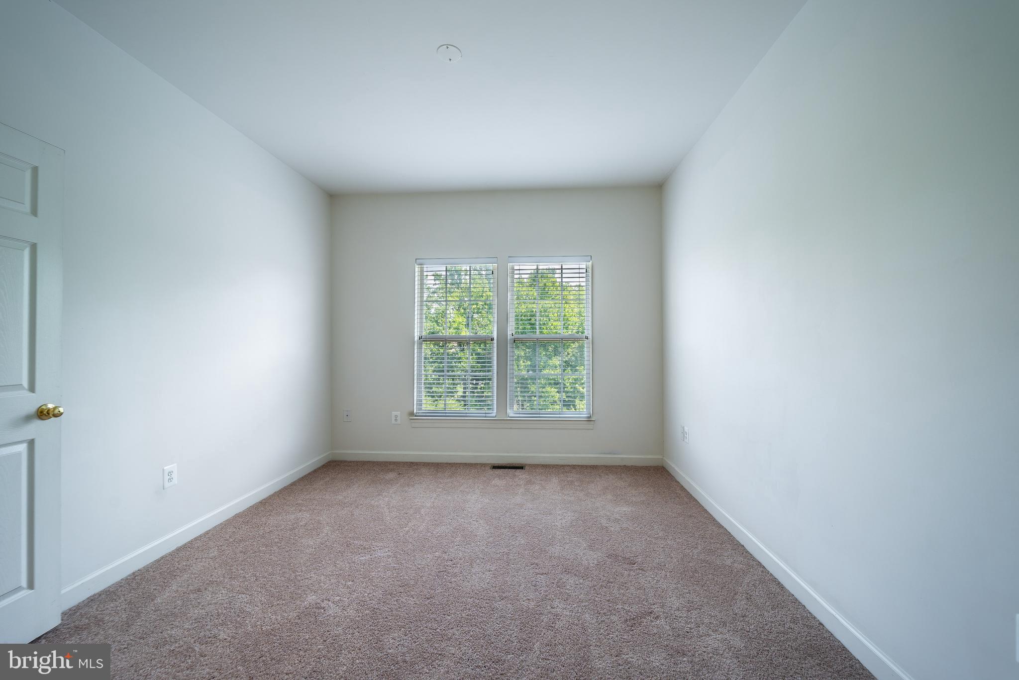 VILLAGES OF POTOMAC AT INDIAN HEAD - Residential Lease