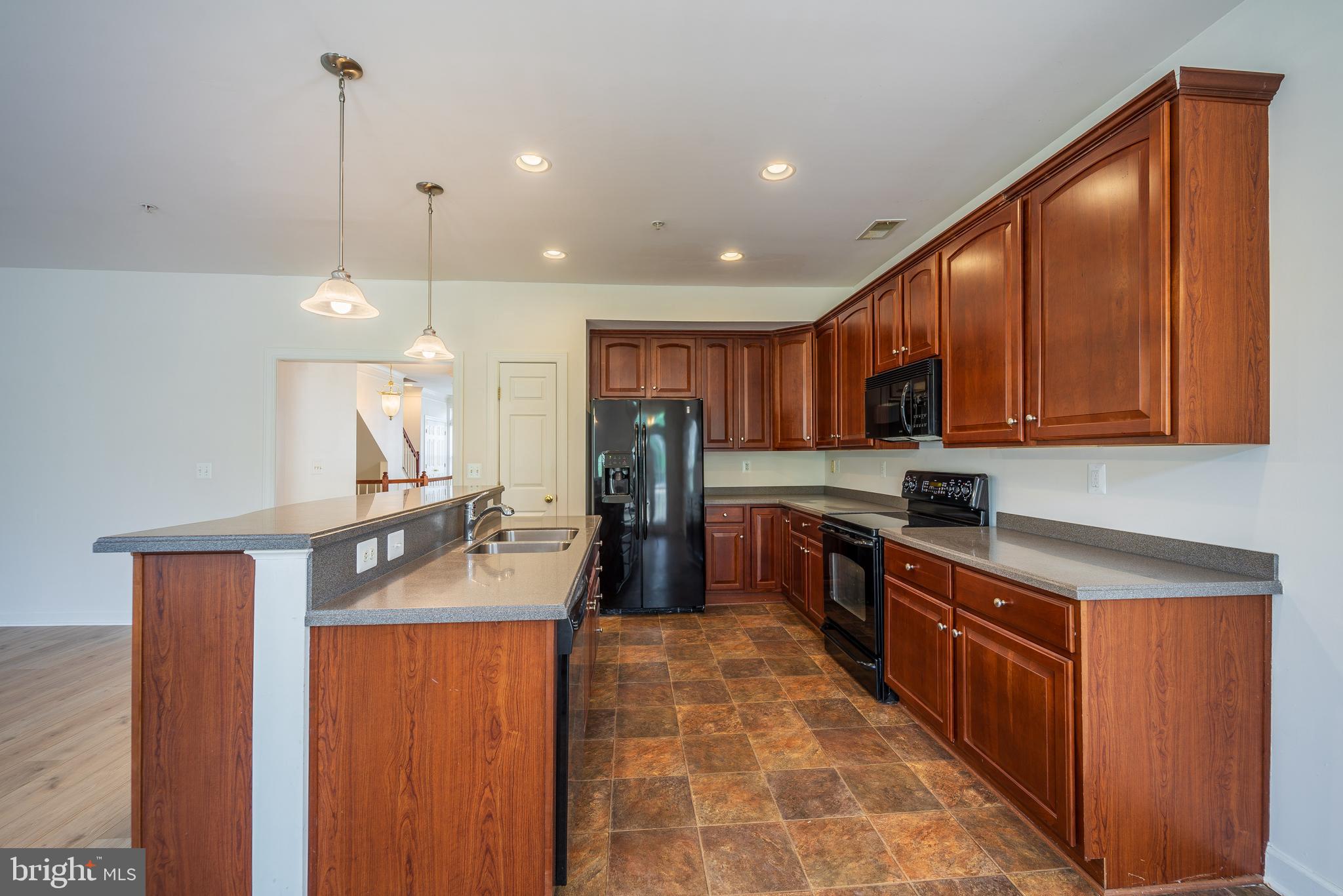 VILLAGES OF POTOMAC AT INDIAN HEAD - Residential Lease