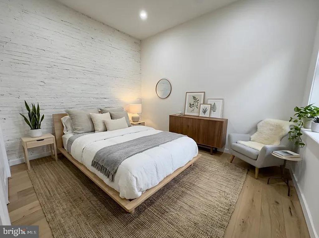 Photo of 2017 Green Street #UNIT 2R, PHILADELPHIA, PA 19130 (MLS # PAPH2581598)