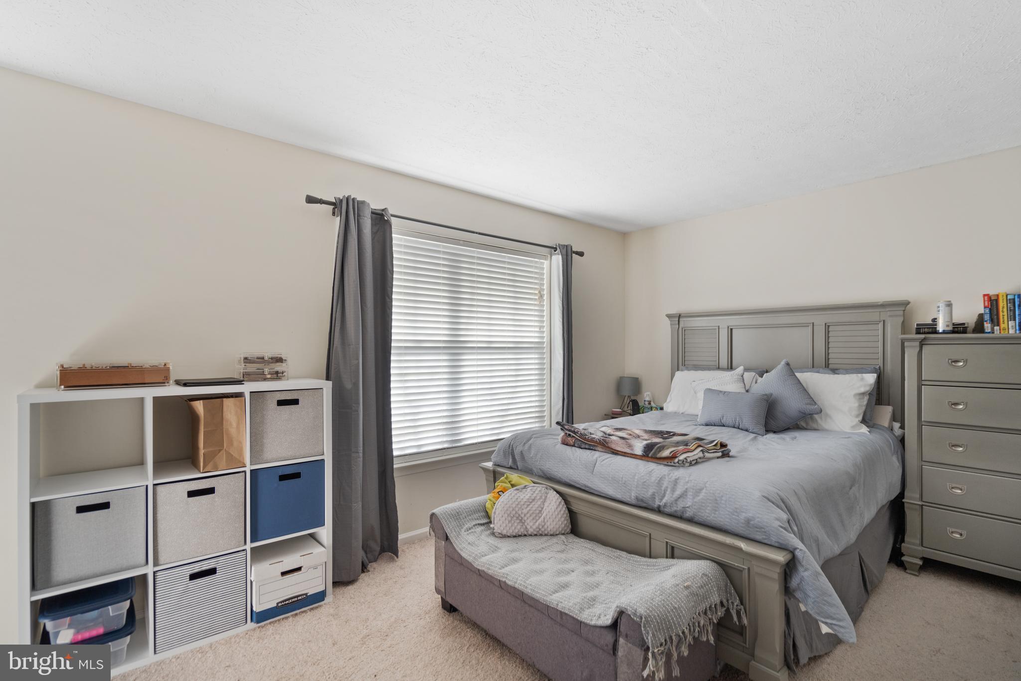 HUNTINGTON MEADOWS - Residential