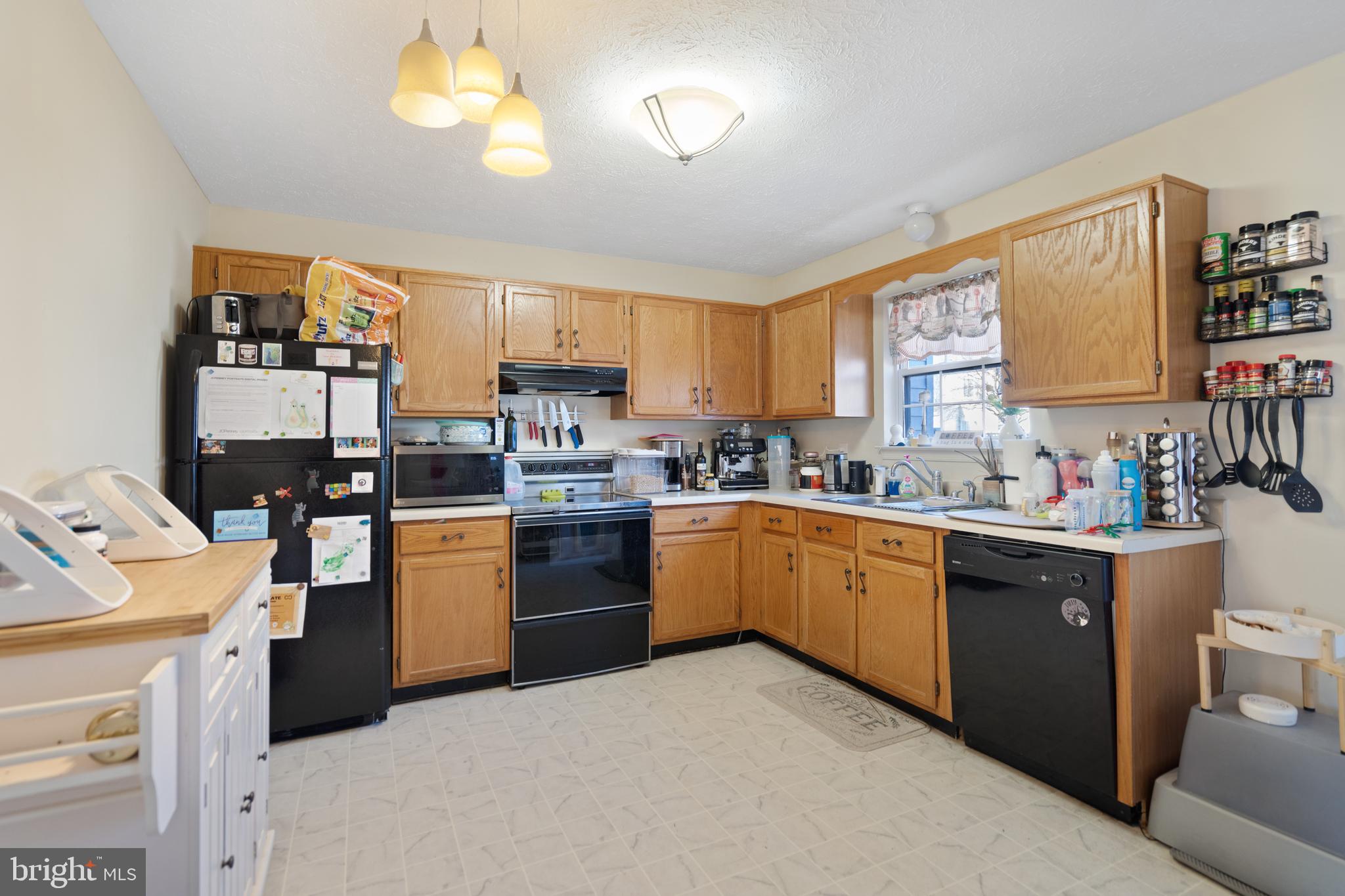 HUNTINGTON MEADOWS - Residential