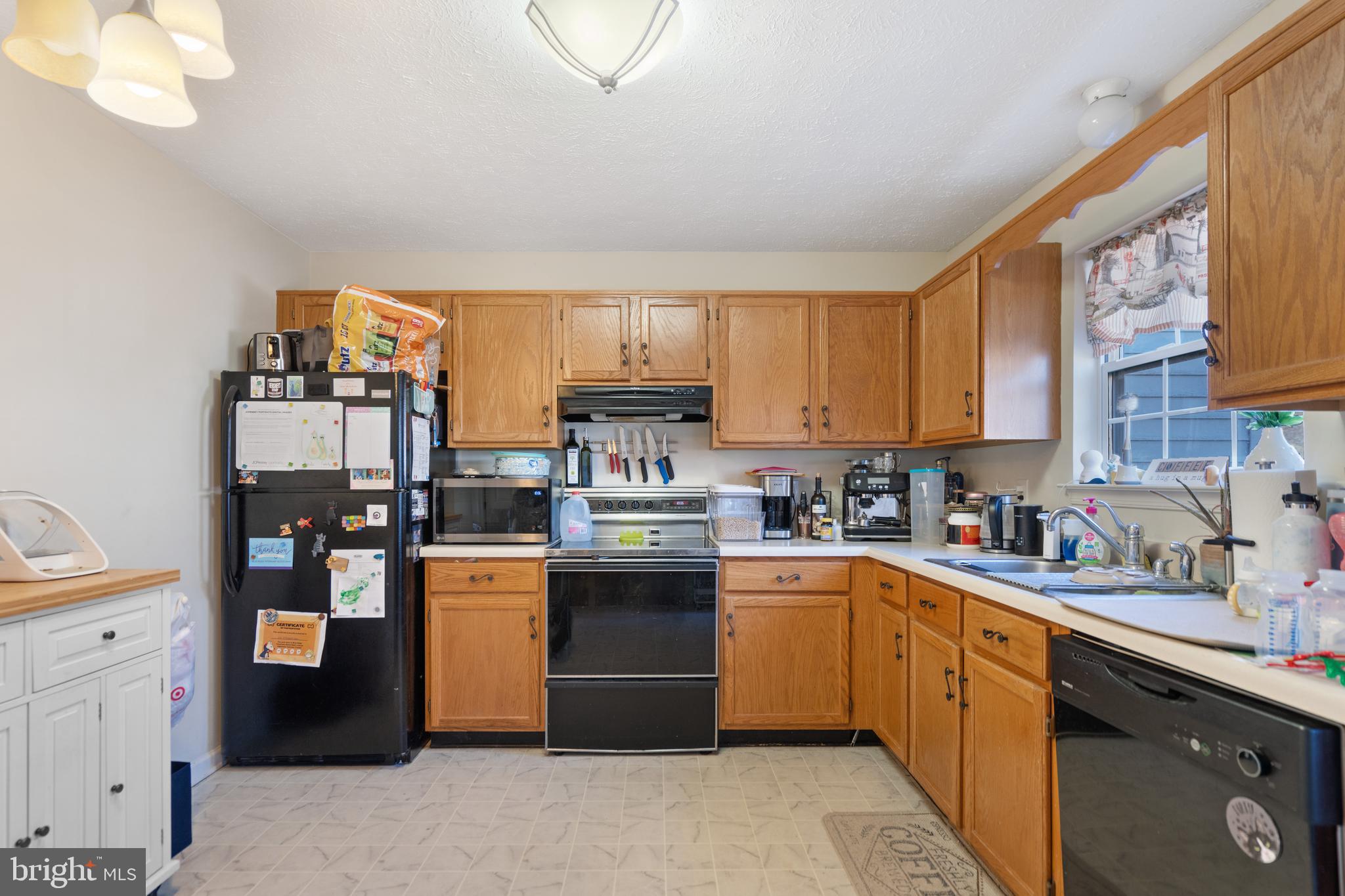 HUNTINGTON MEADOWS - Residential