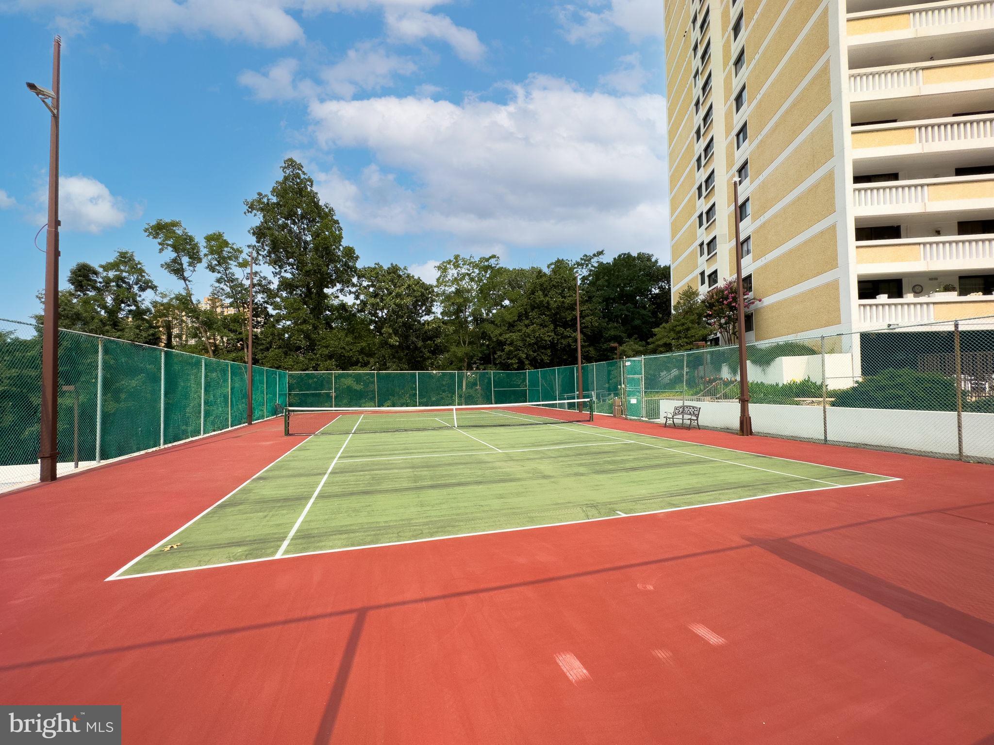 ALEXANDRIA KNOLLS - Residential