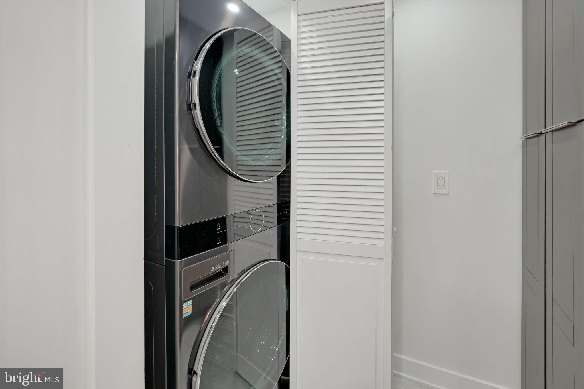 ALEXANDRIA KNOLLS - Residential