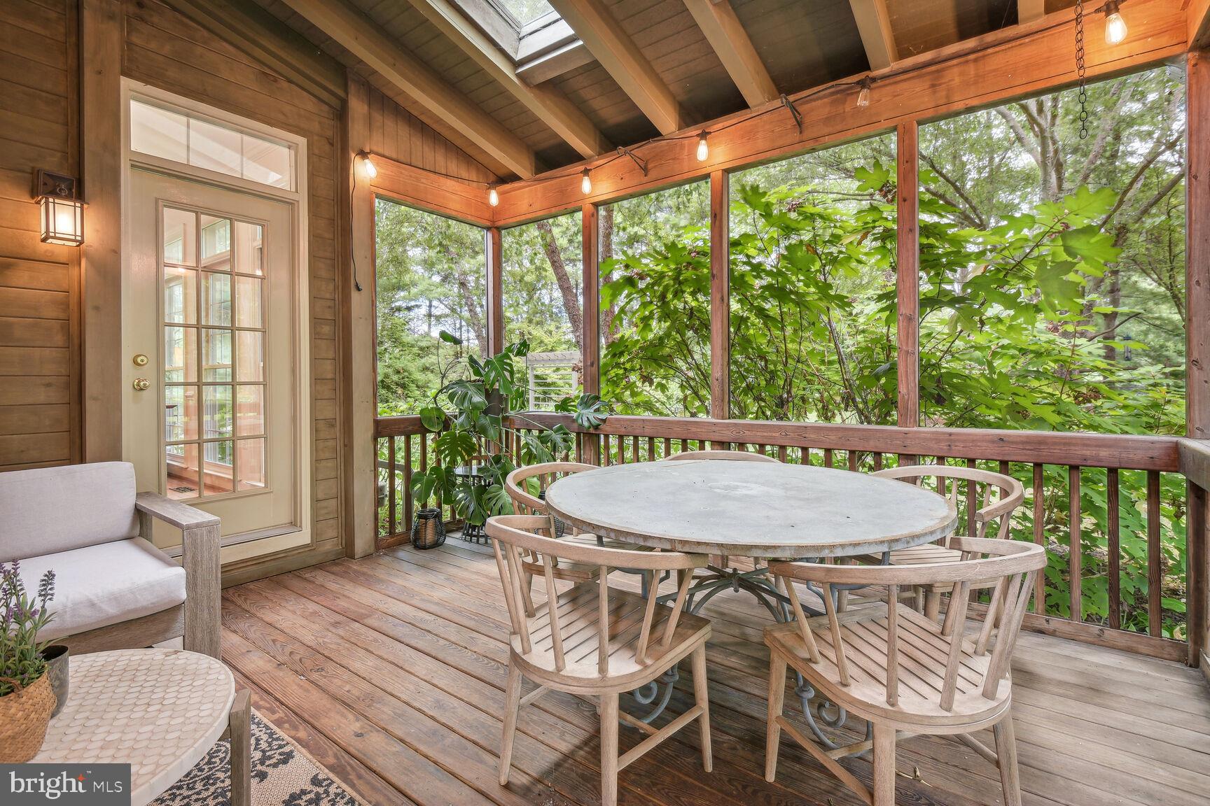 SPRING MEADOWS - Residential