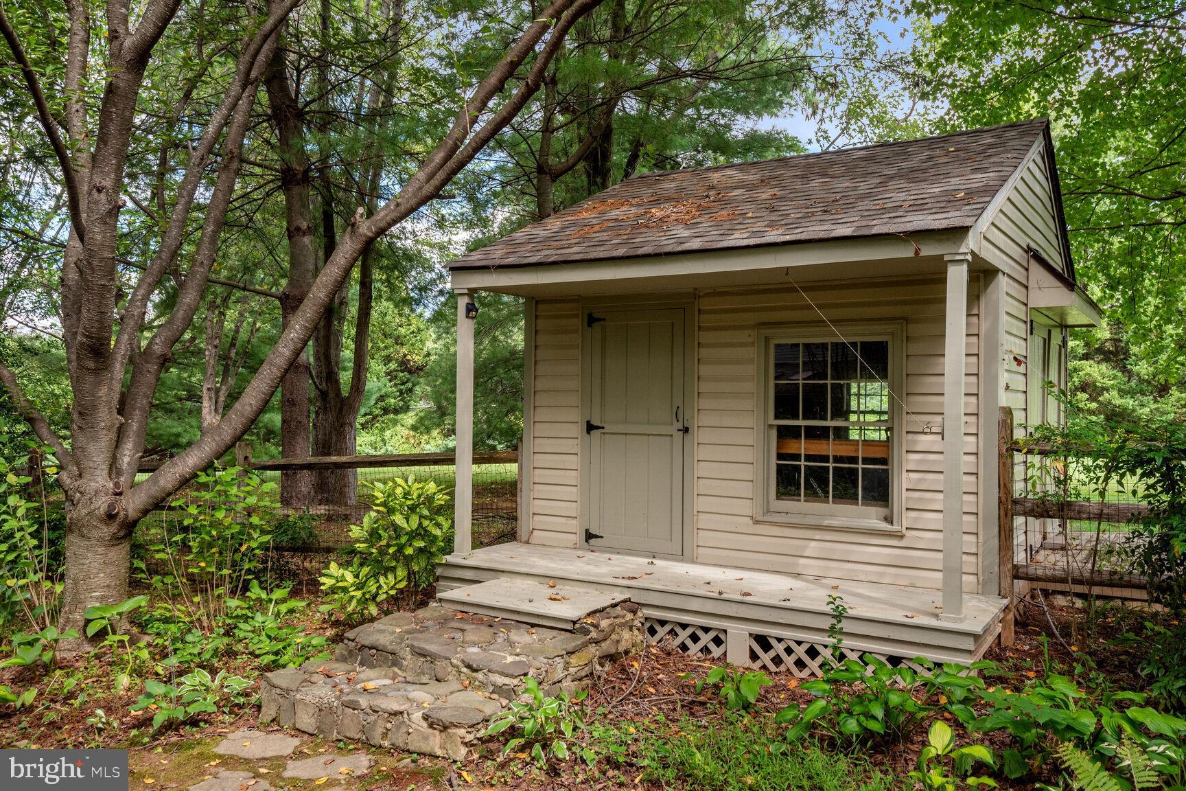 SPRING MEADOWS - Residential