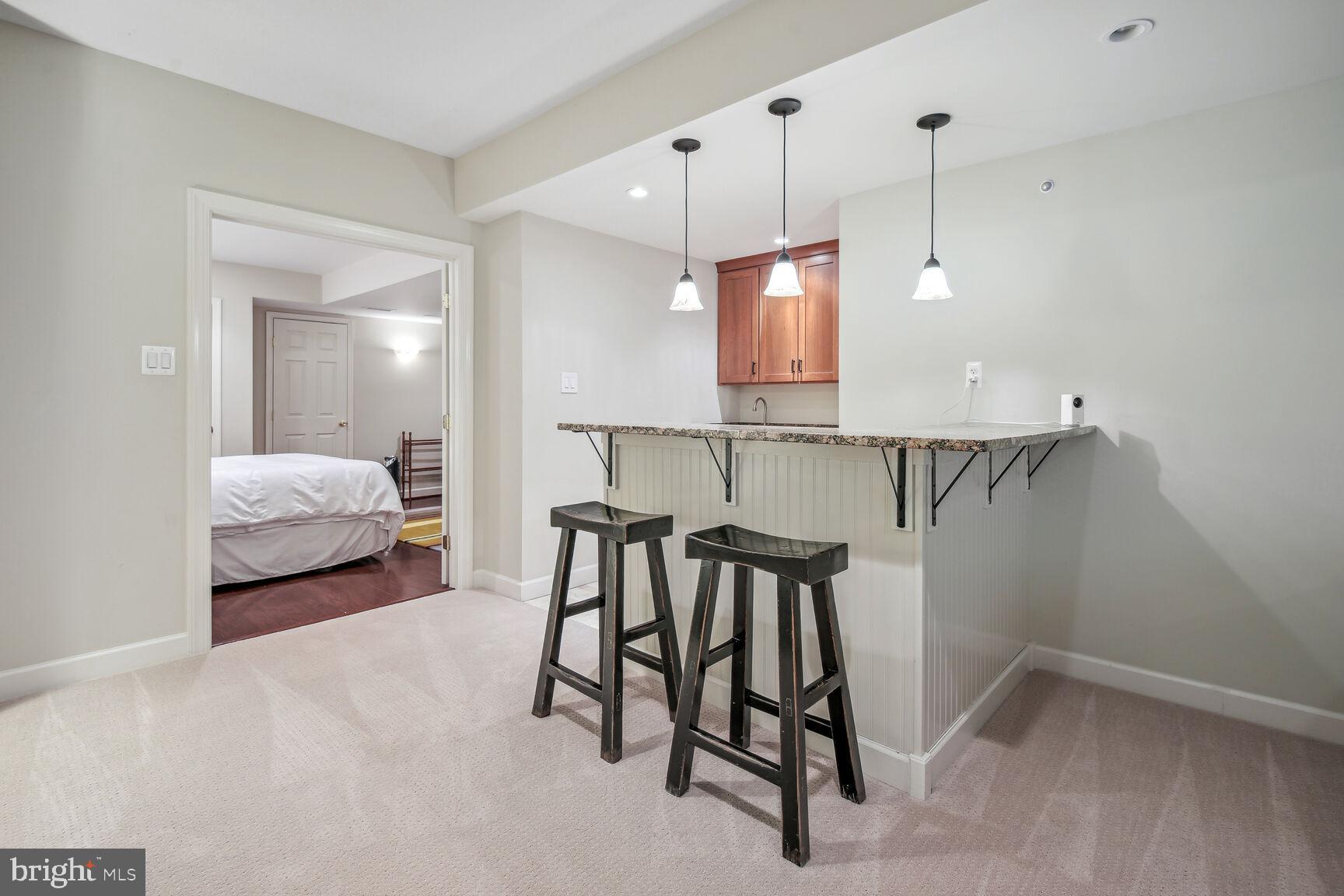 SPRING MEADOWS - Residential