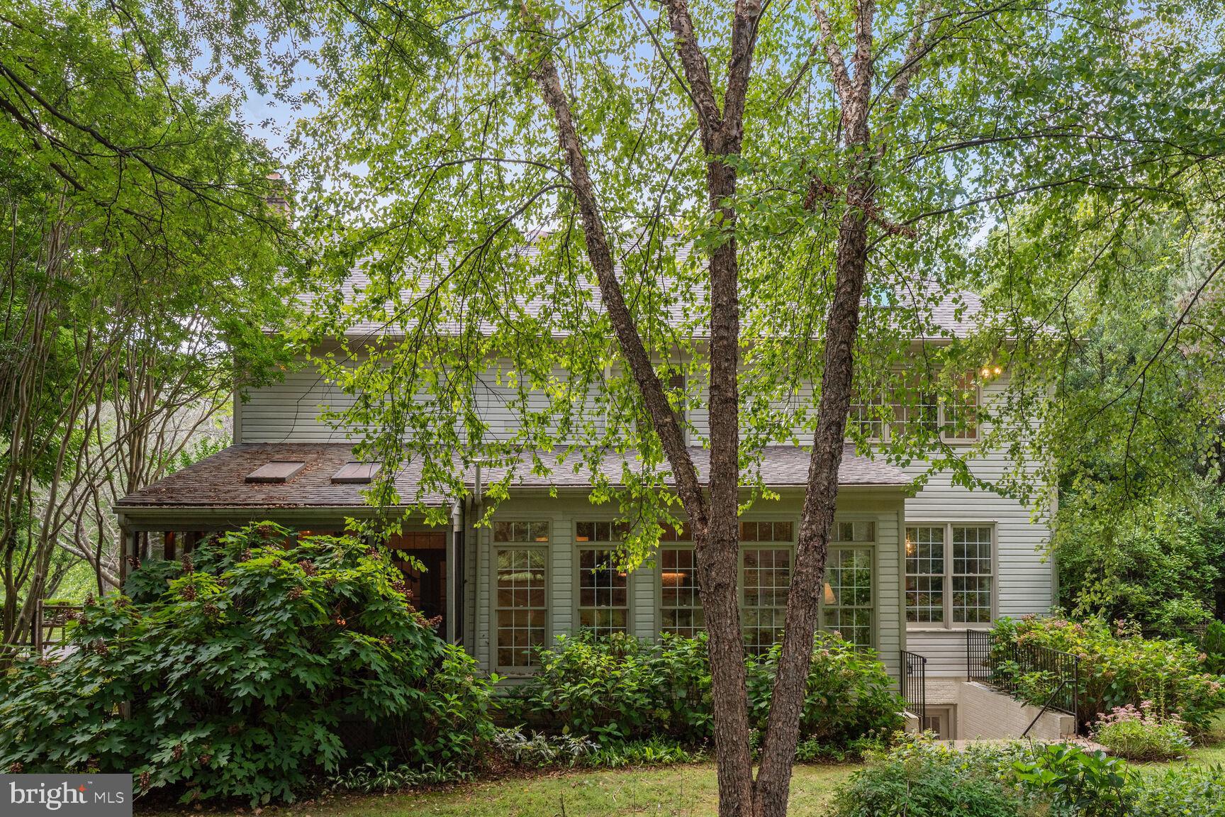 SPRING MEADOWS - Residential