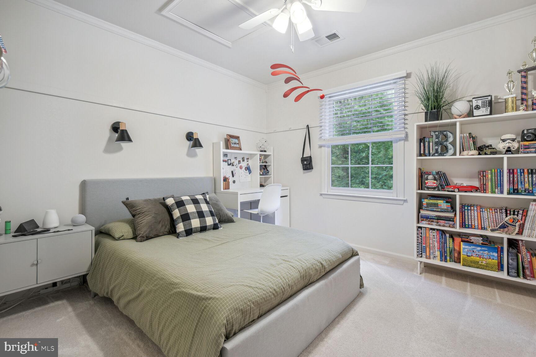 SPRING MEADOWS - Residential