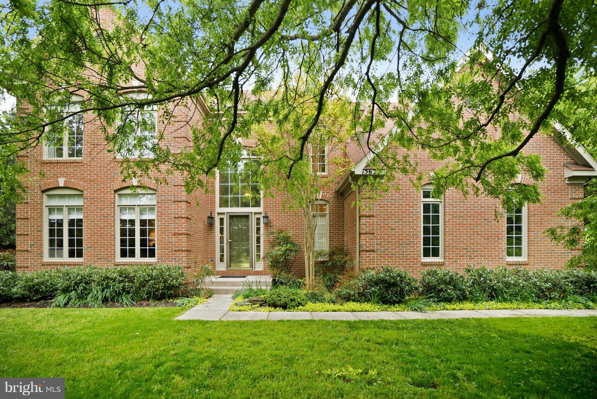 SPRING MEADOWS - Residential