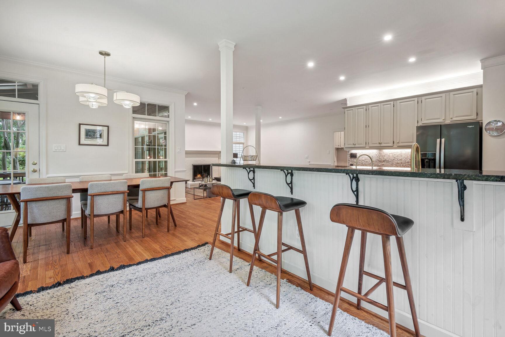 SPRING MEADOWS - Residential