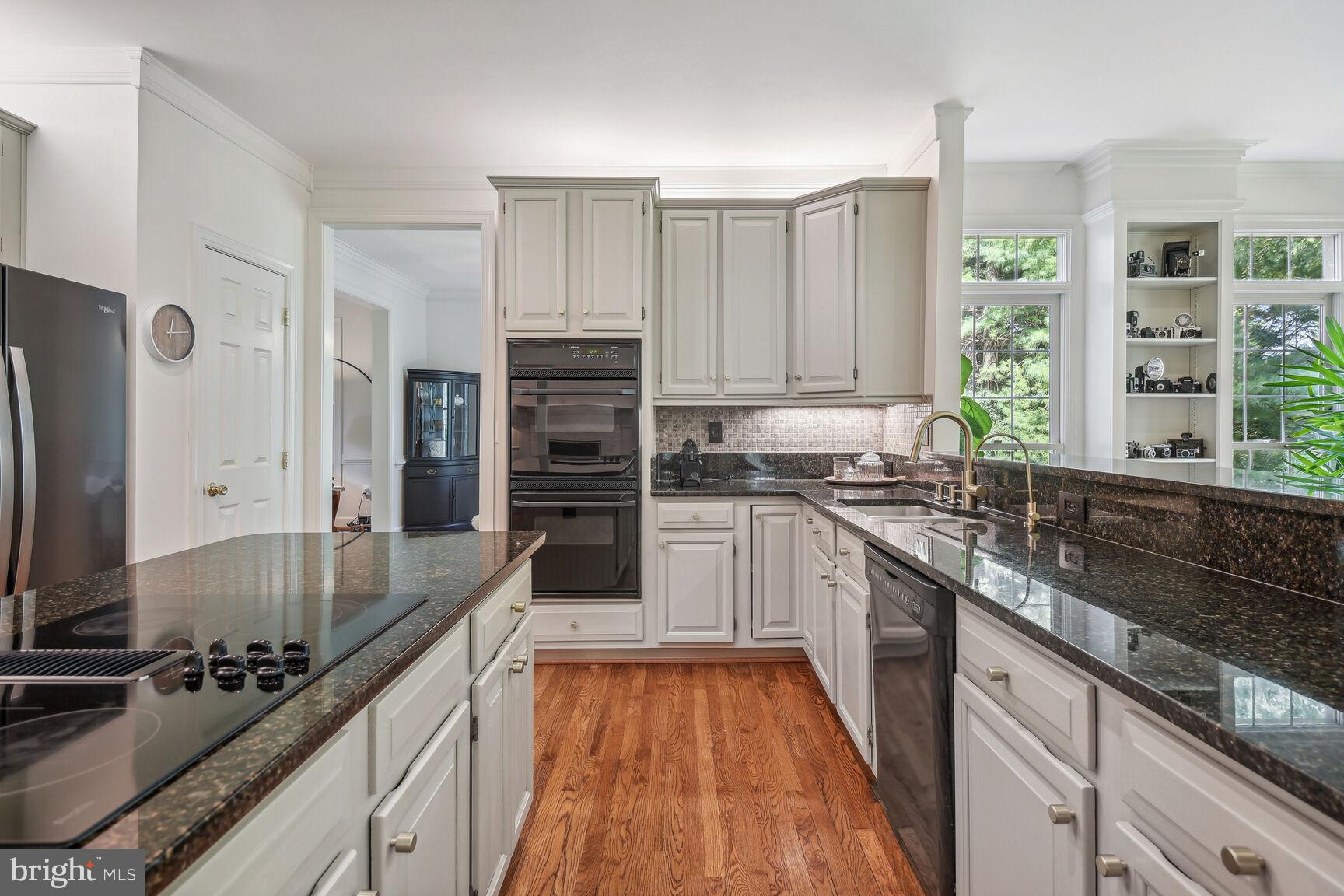 SPRING MEADOWS - Residential