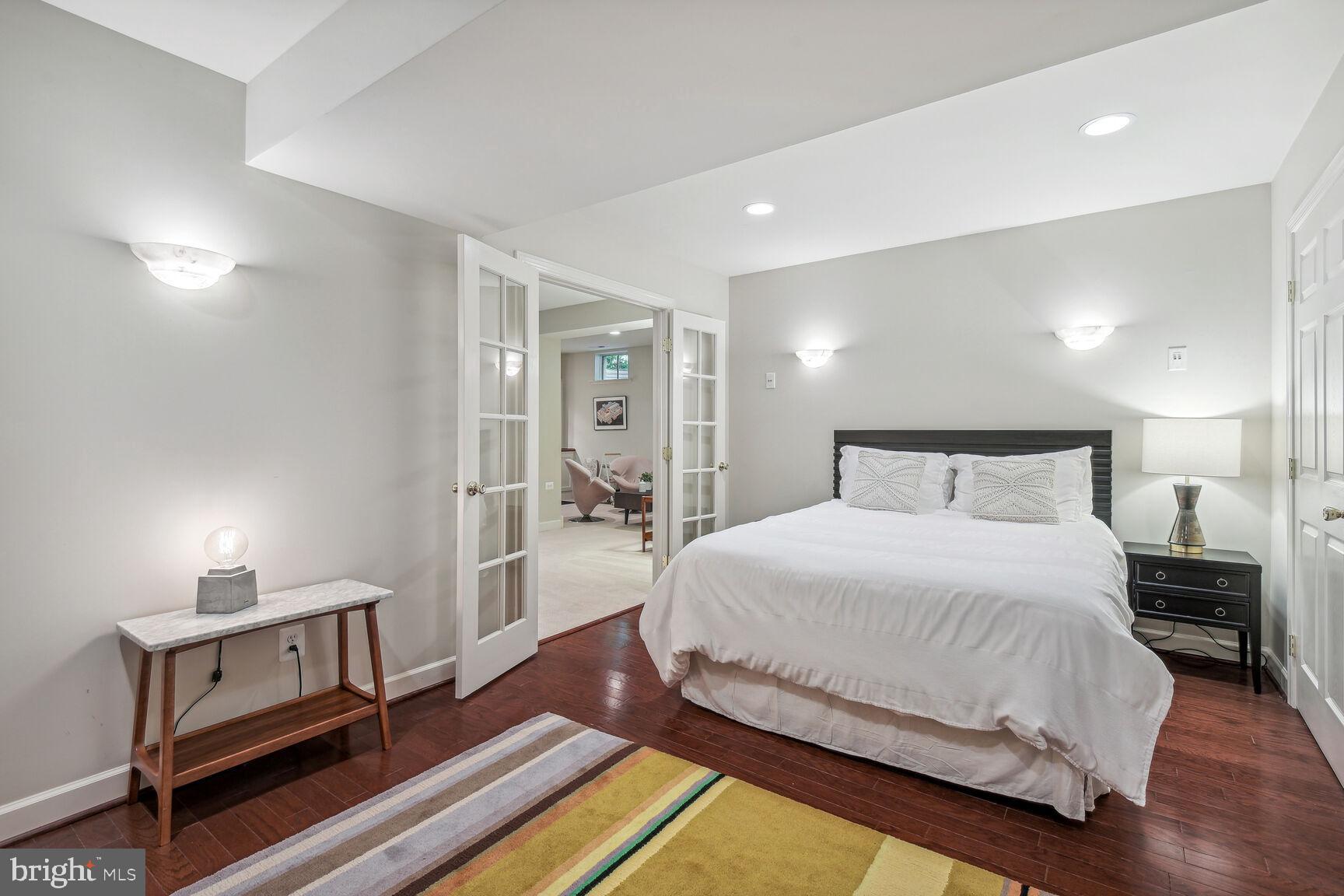 SPRING MEADOWS - Residential