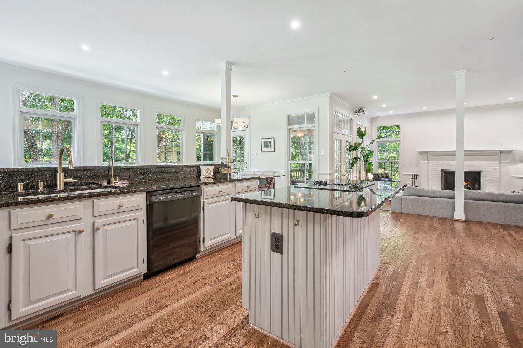 SPRING MEADOWS - Residential