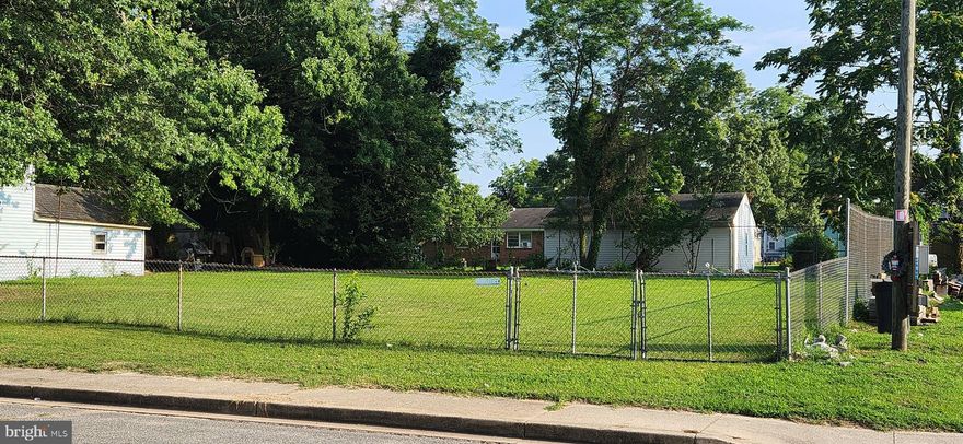Great opportunity for Investors/Contractors to acquire the 2 lots with many possibilities.
 Water/Sewer connection fees will apply to the town of Denton.
Seller Request that the 2 lots #510 & #512 will only be sold together.