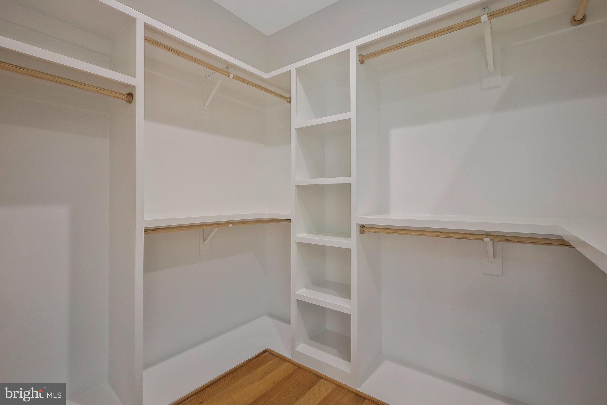 WAVERLY HILLS - Residential