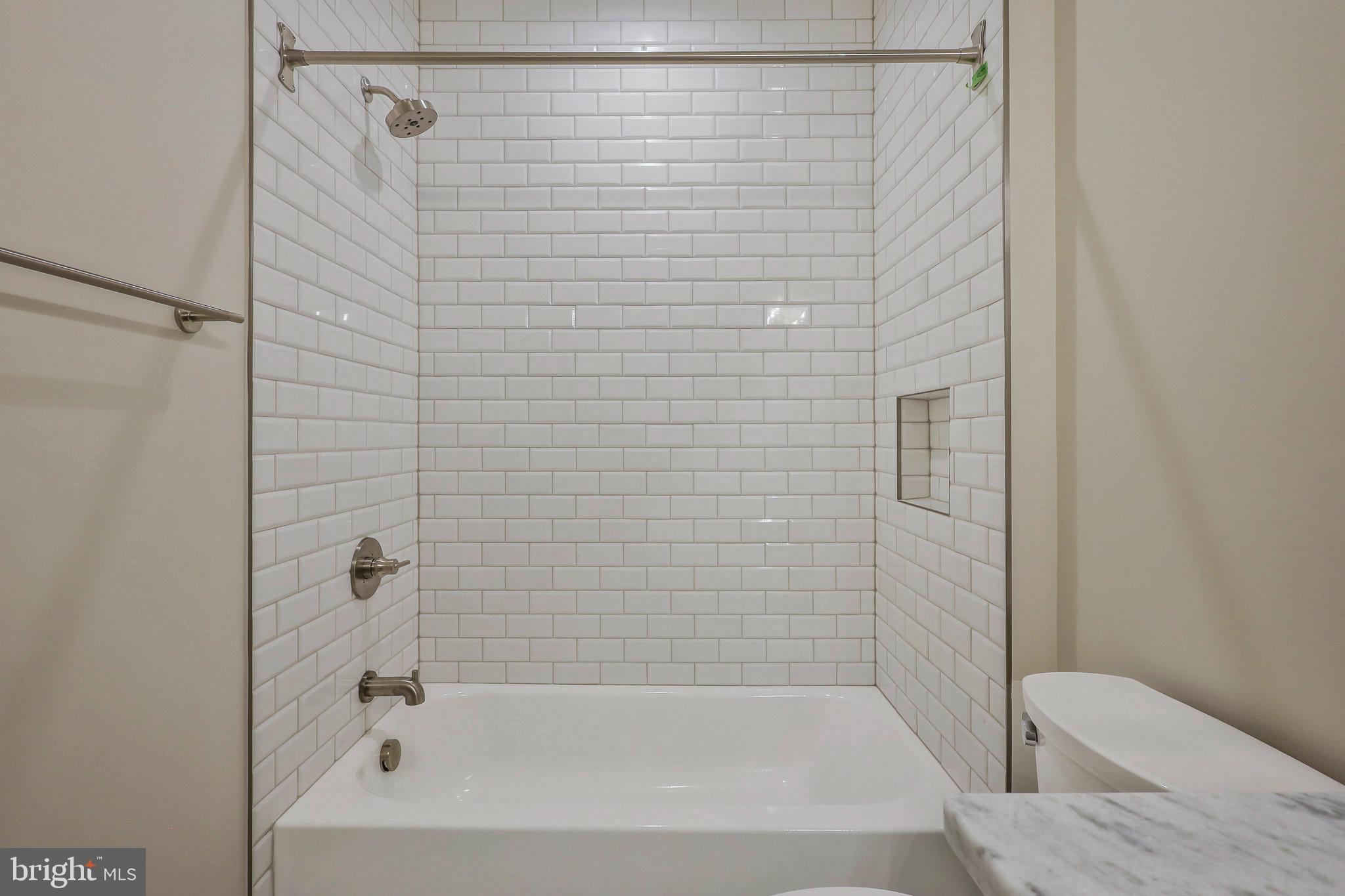 WAVERLY HILLS - Residential