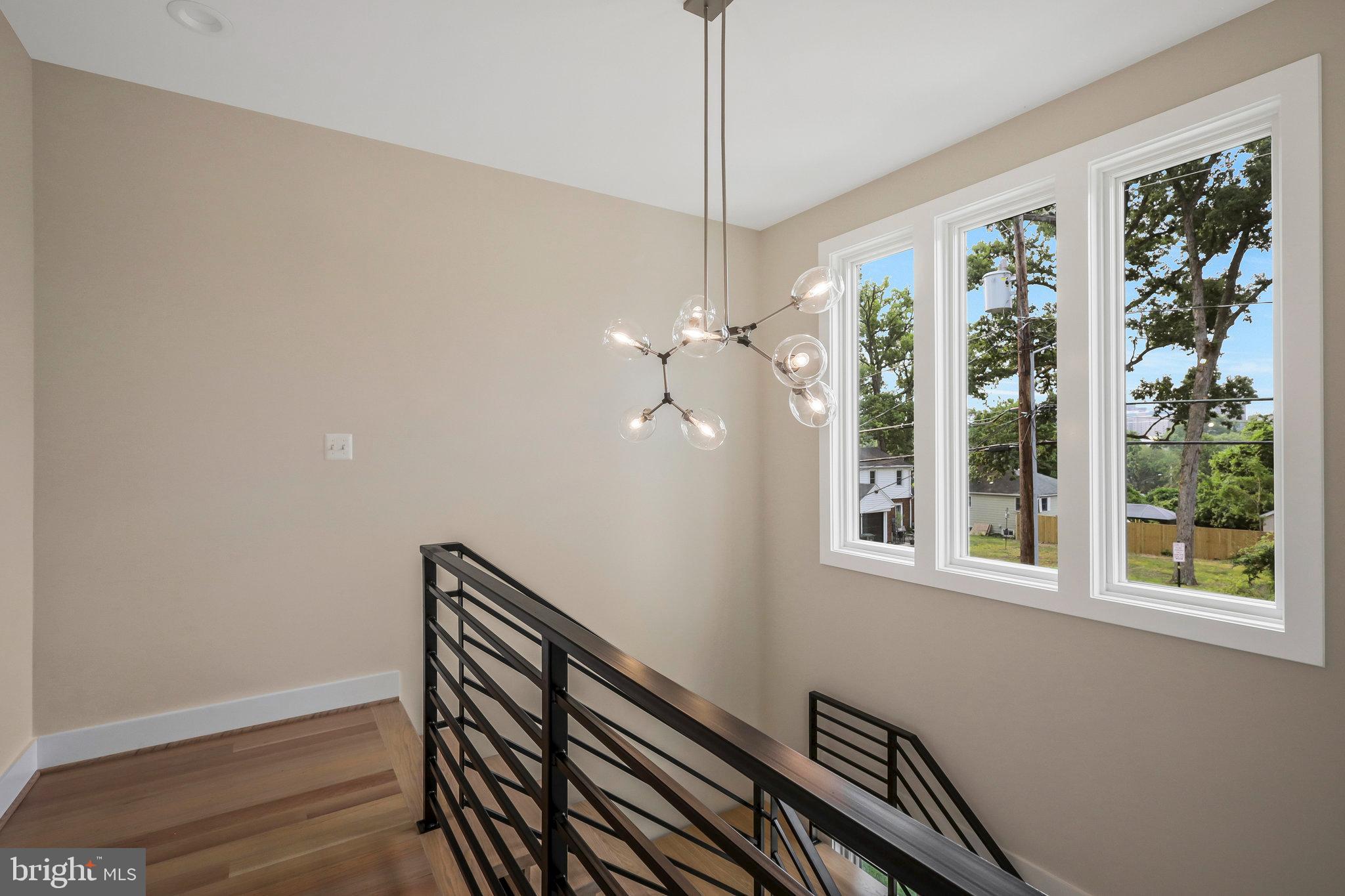 WAVERLY HILLS - Residential