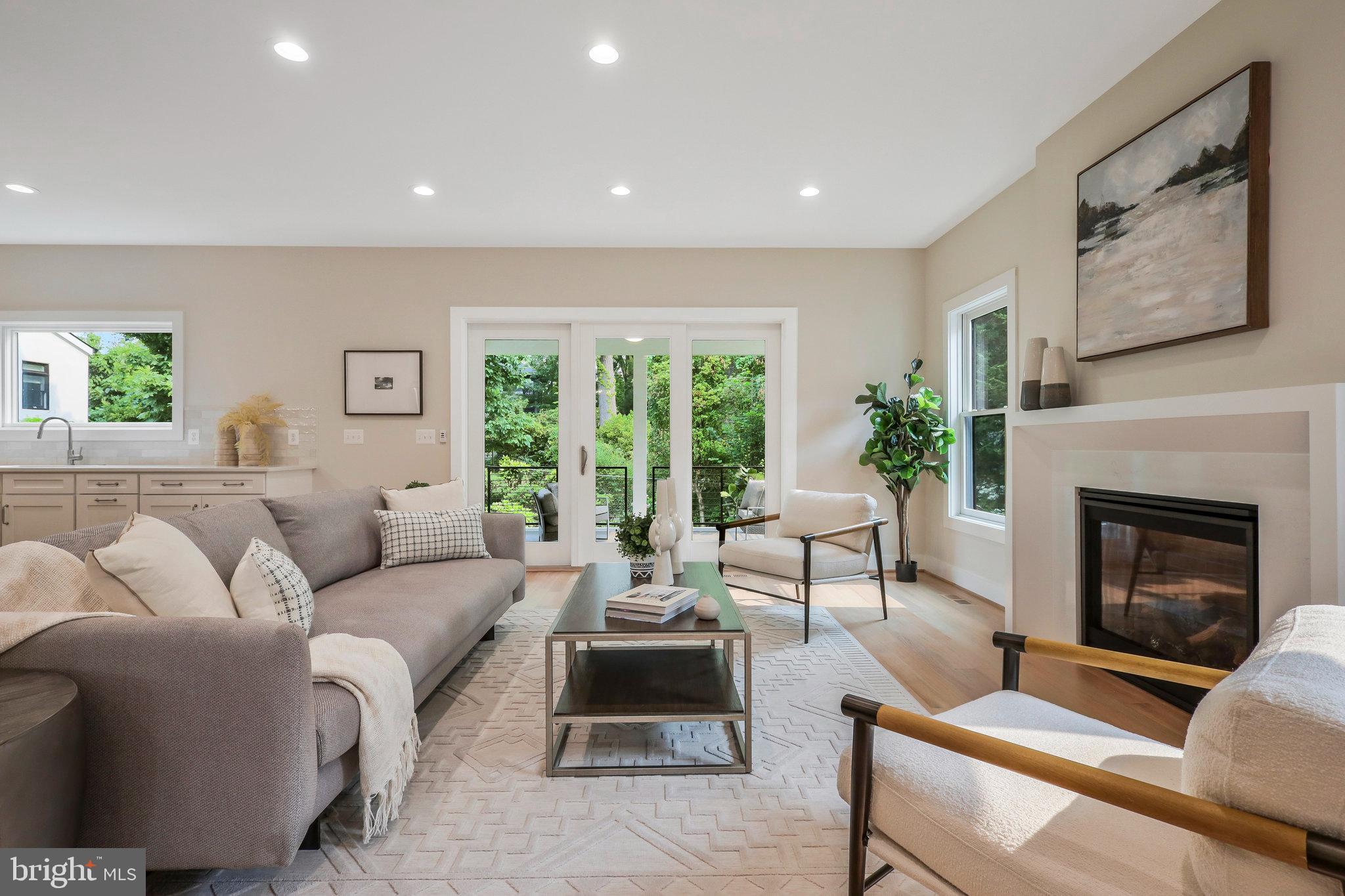 WAVERLY HILLS - Residential