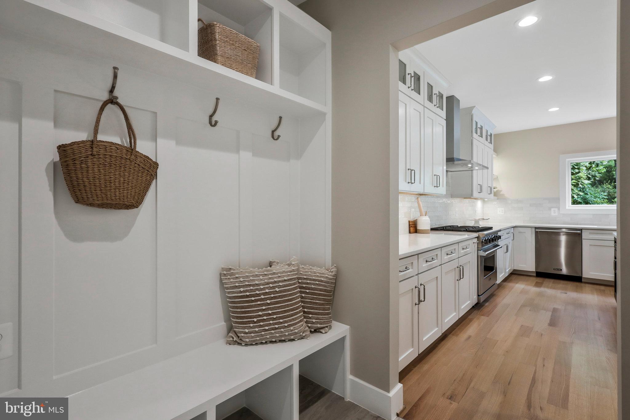 WAVERLY HILLS - Residential