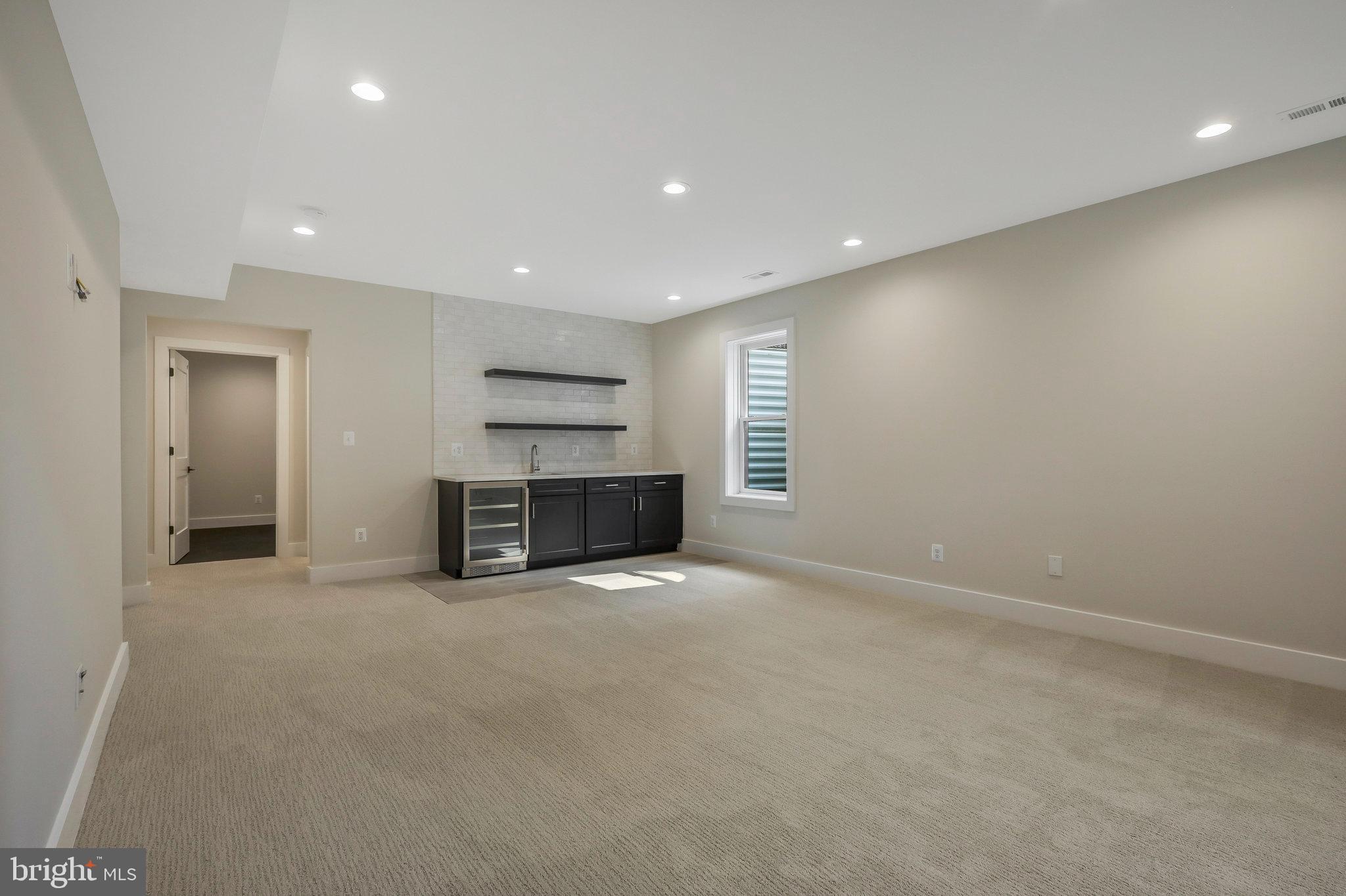 WAVERLY HILLS - Residential