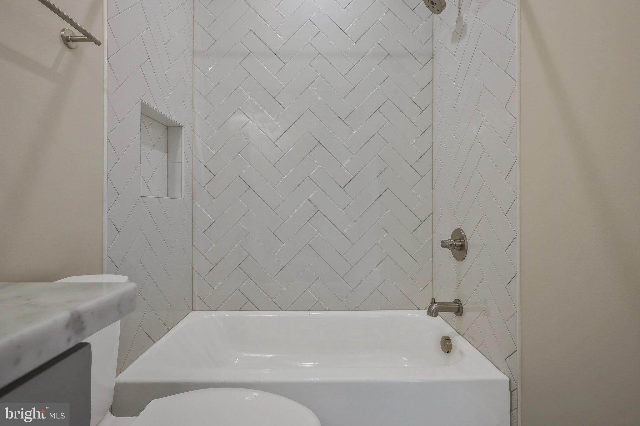 WAVERLY HILLS - Residential