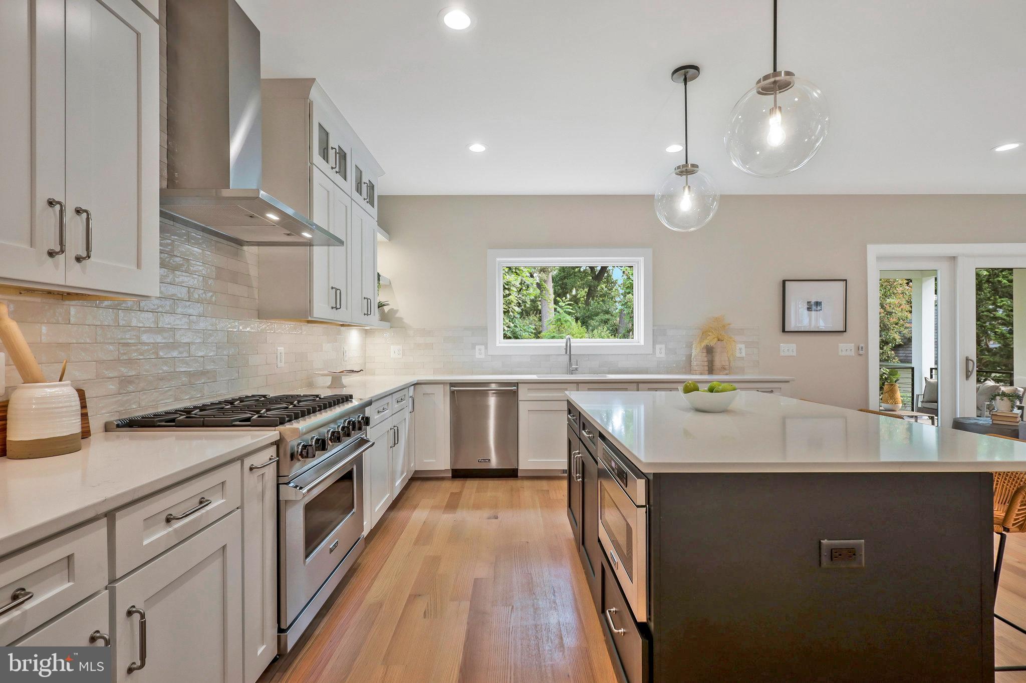 WAVERLY HILLS - Residential