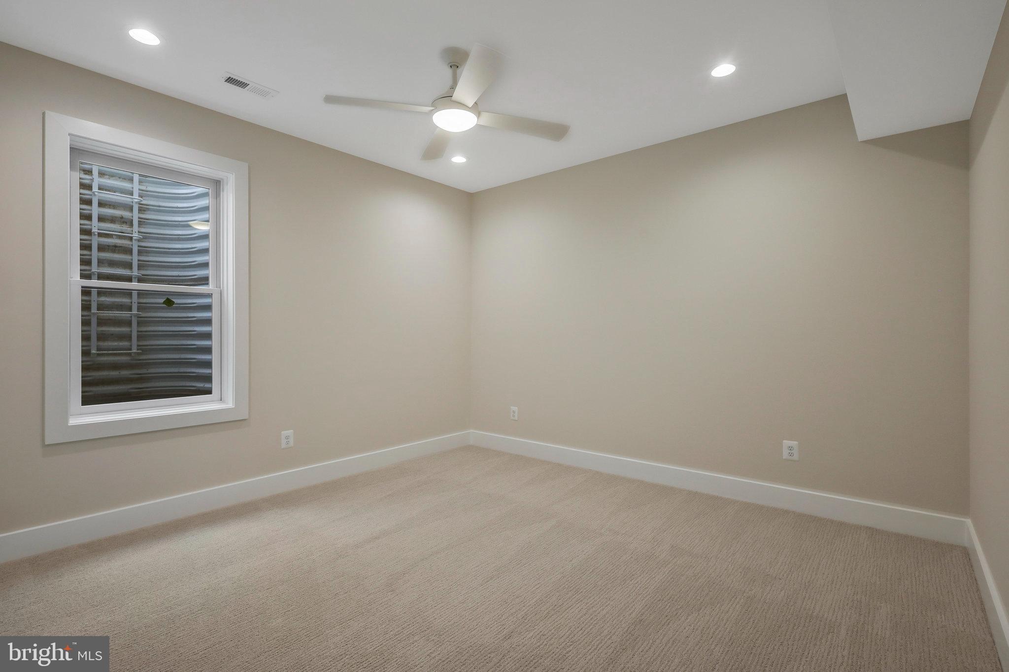 WAVERLY HILLS - Residential