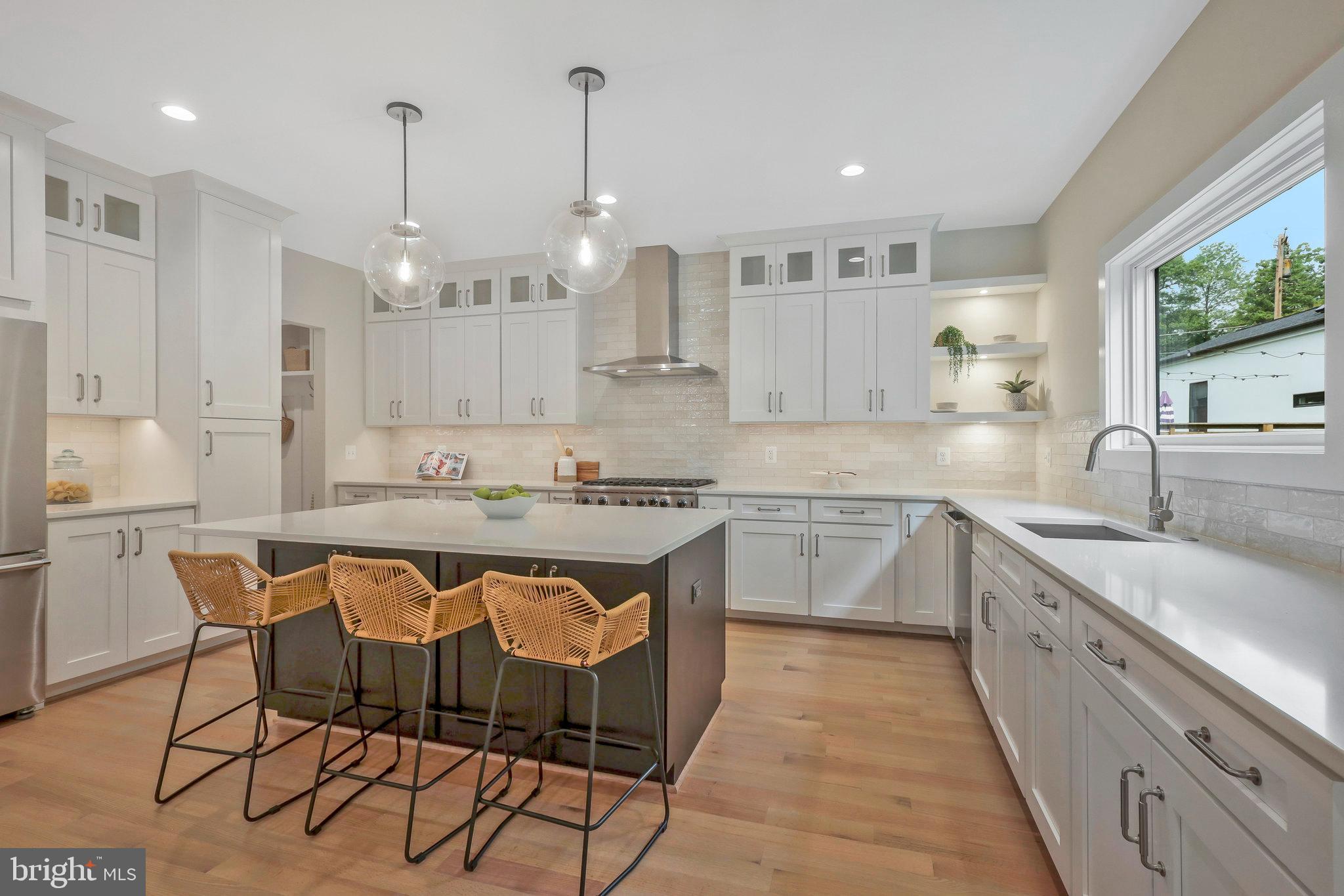 WAVERLY HILLS - Residential