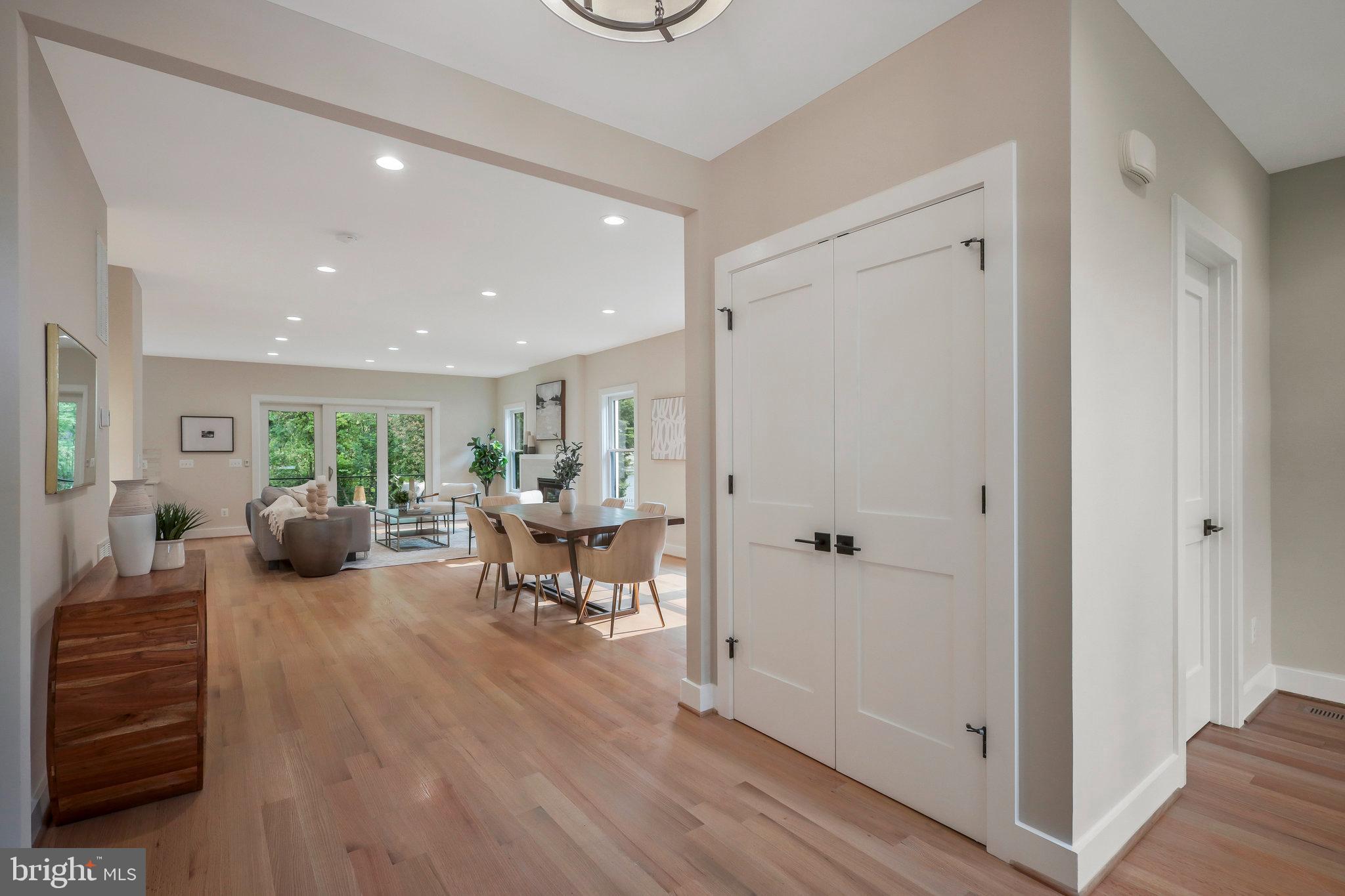 WAVERLY HILLS - Residential