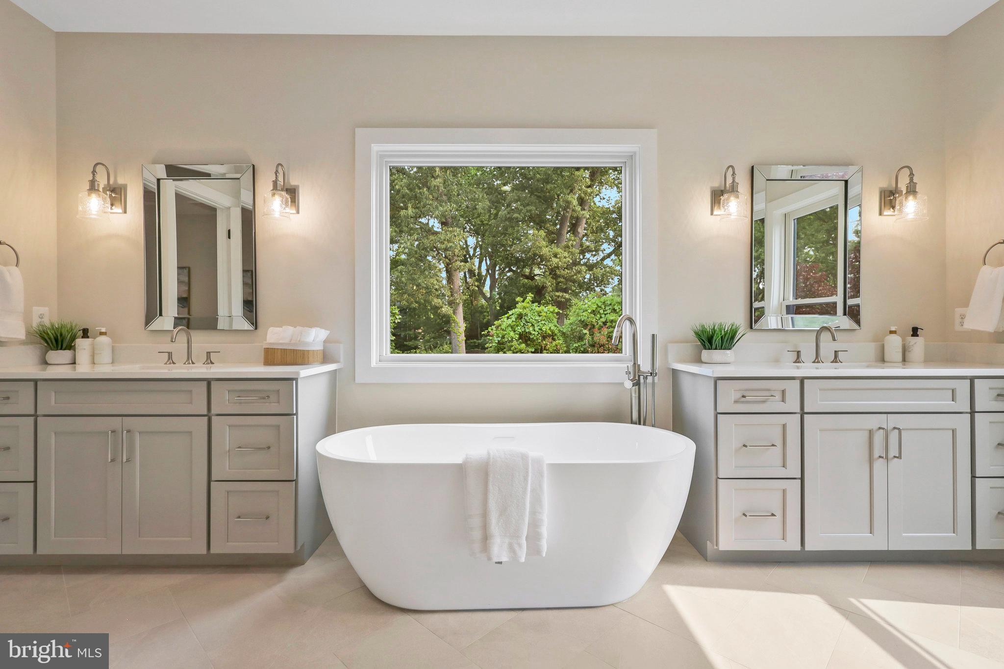 WAVERLY HILLS - Residential