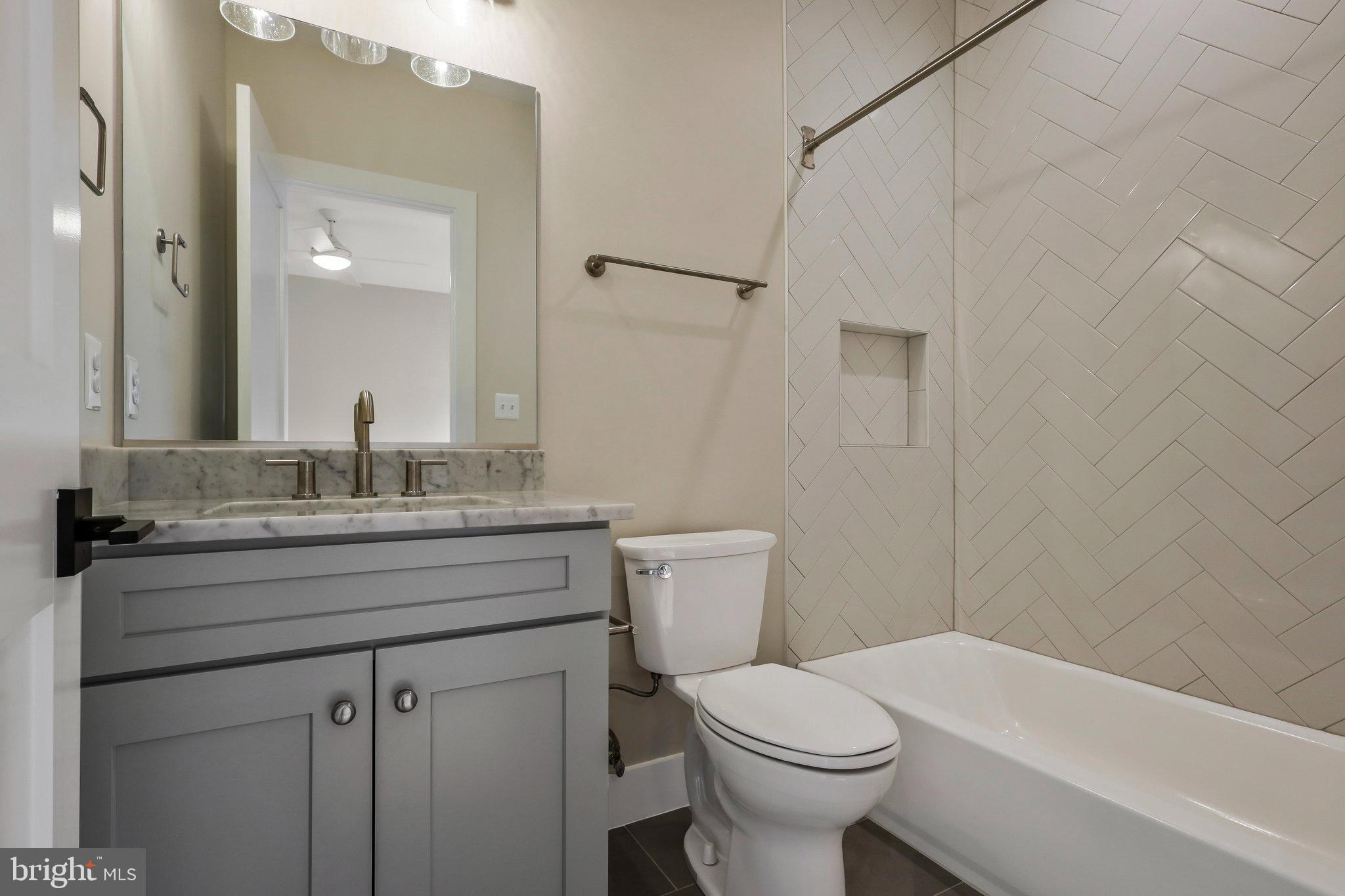 WAVERLY HILLS - Residential