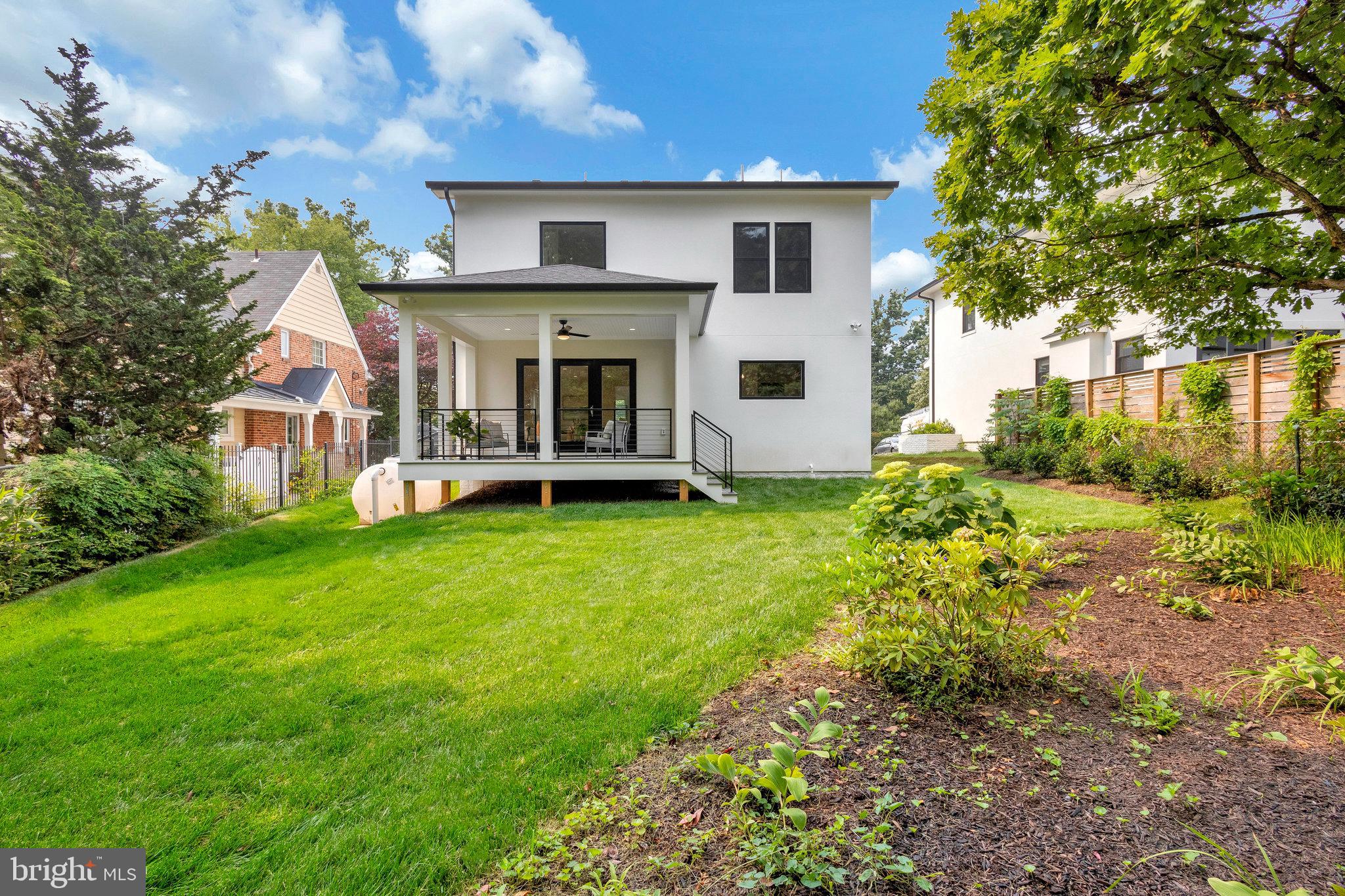 WAVERLY HILLS - Residential