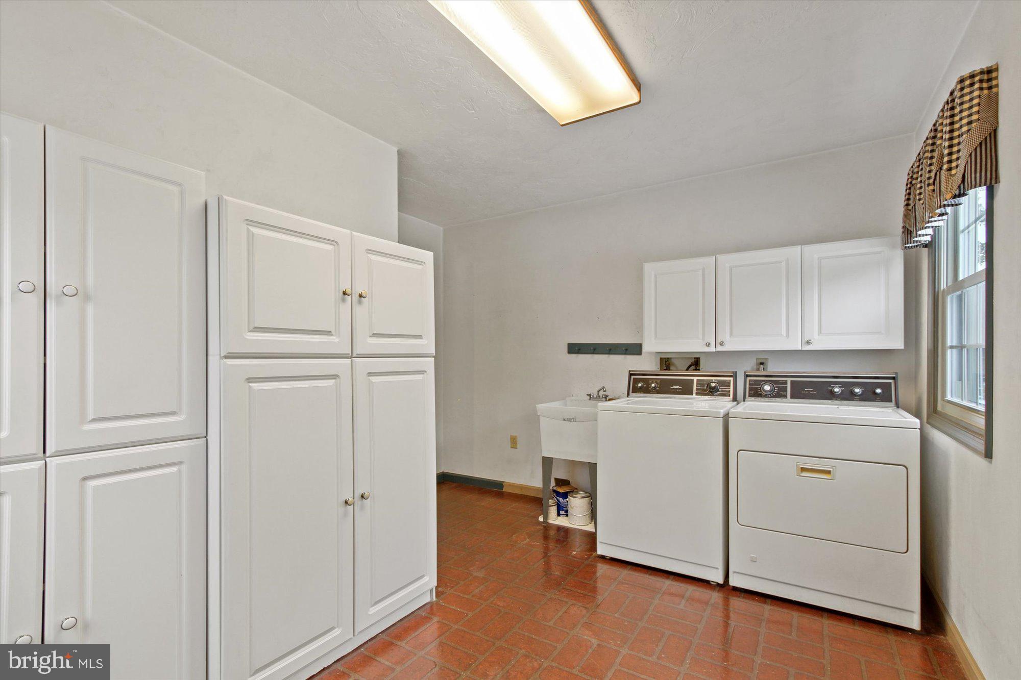 MANCHESTER - Residential