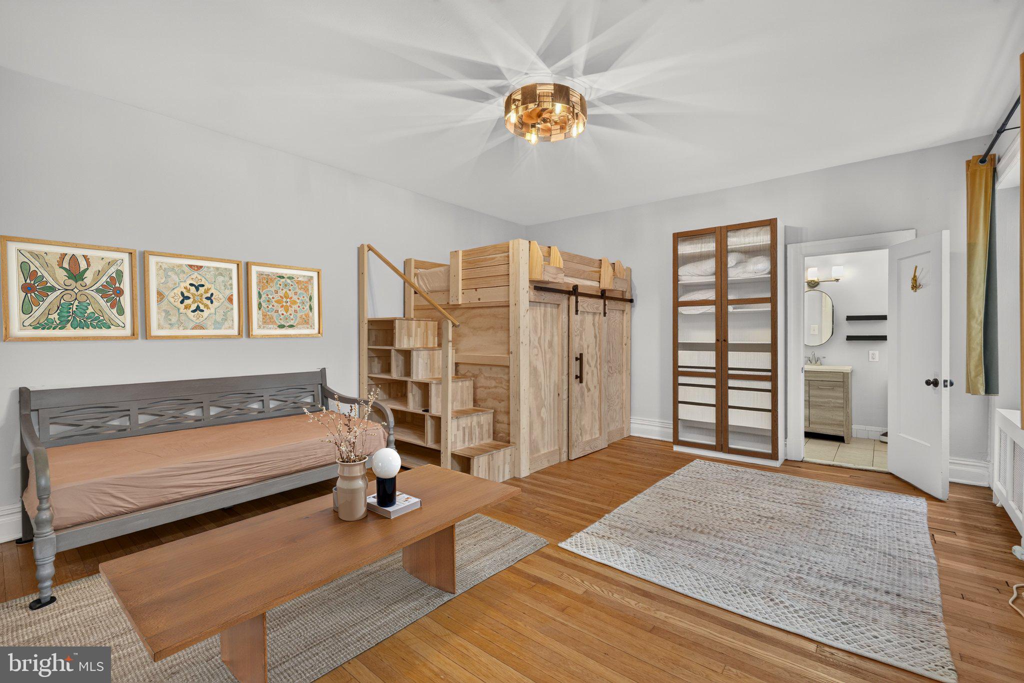 1514 17TH NW 209