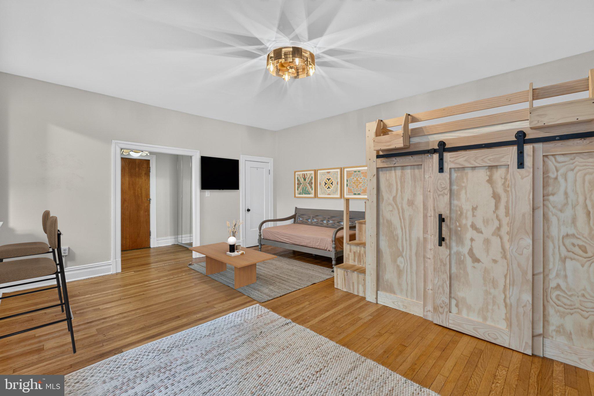 1514 17TH NW 209